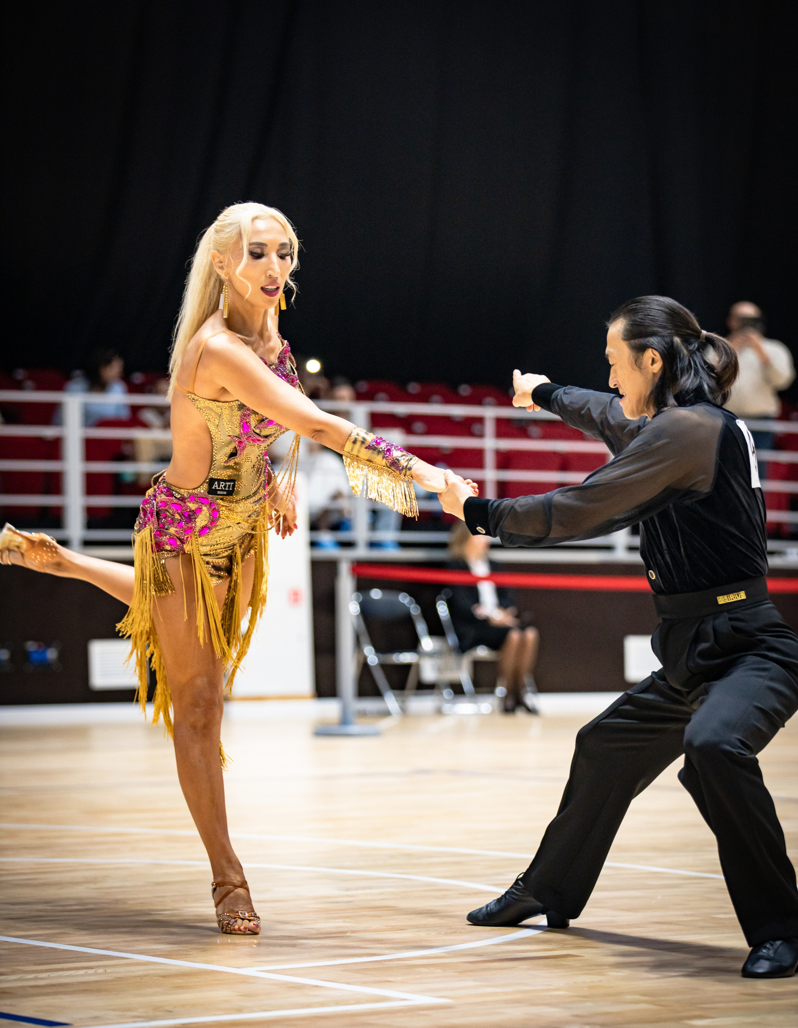Региональный турнир по танц. спорту. Фотограф. г. Южно-Сахалинск. Олег Толстов