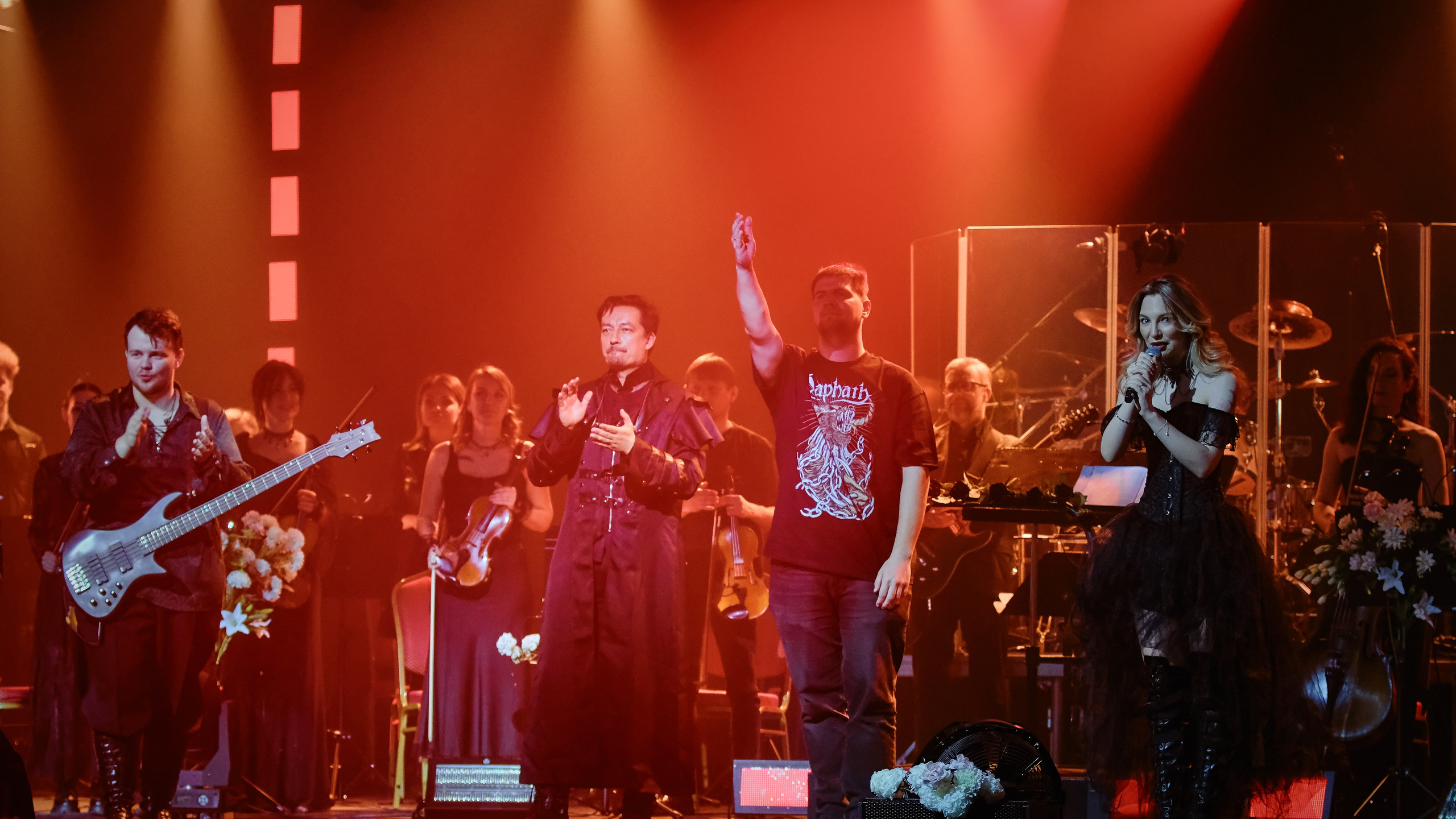 Saphath с симф.оркестром. Фотограф. г. Южно-Сахалинск. Олег Толстов