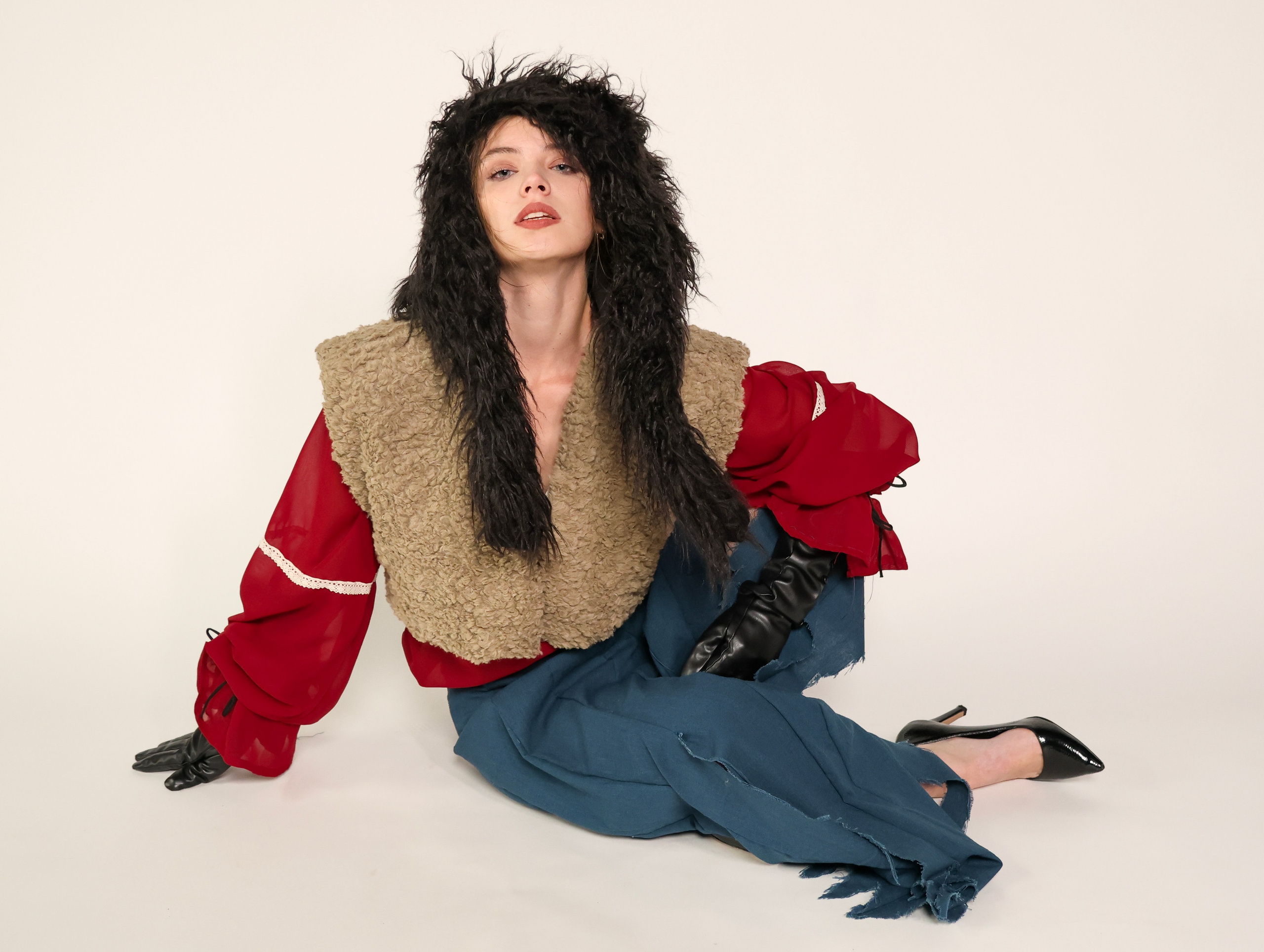 Ретро коммерция. Костюмер, художник кино и телевидения в спб