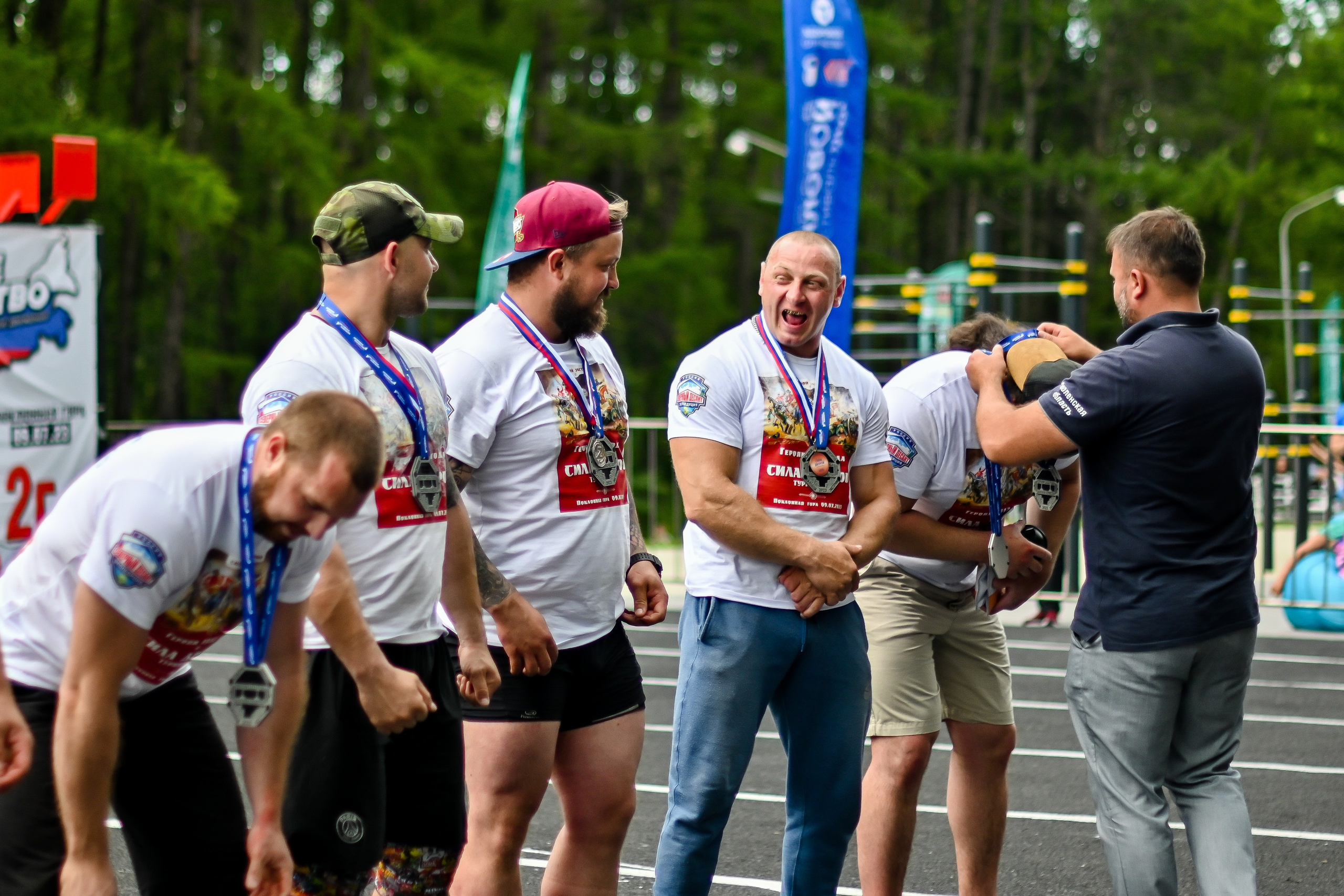 СТРОНГ. Фотограф для бизнесконтента, репортажей и семейного альбома в Москве