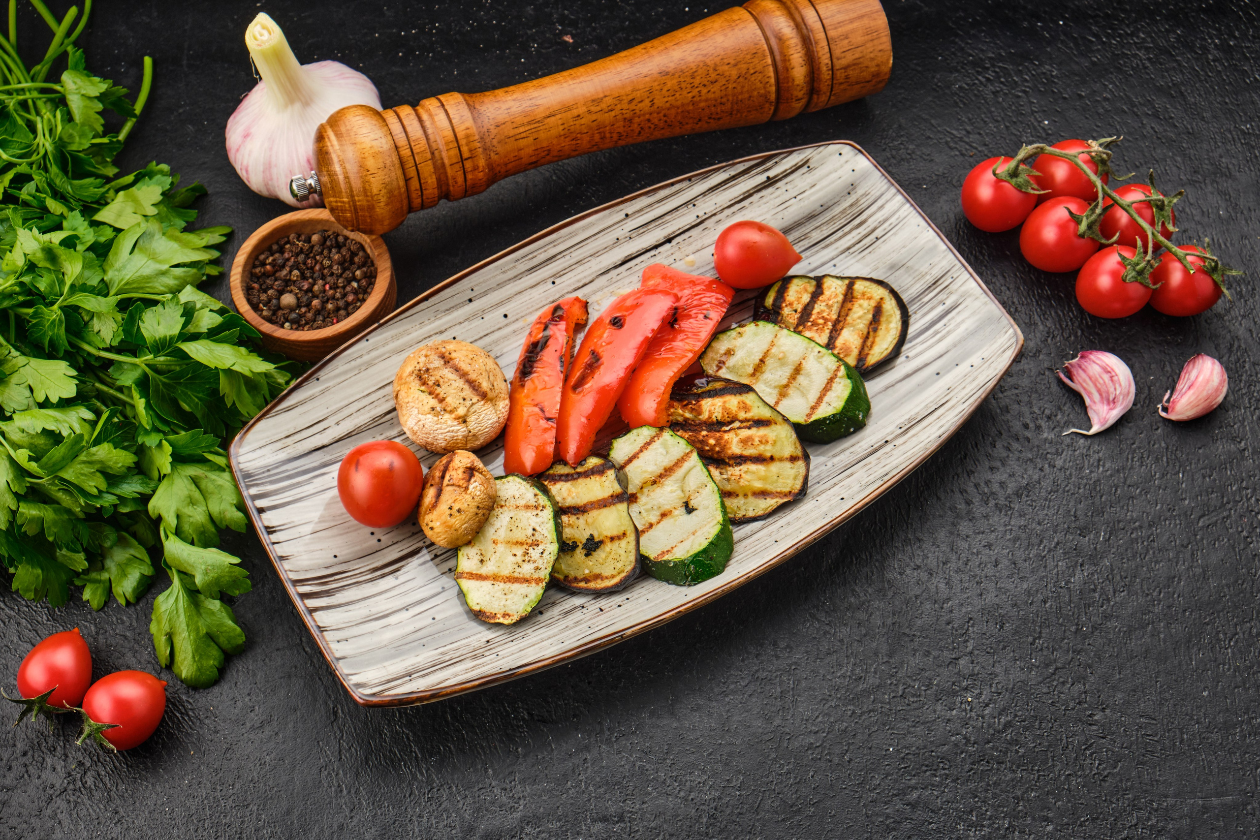 რესტორნის ფოტოგადაღება ბურგერებითა და გრილ მენიუთი | ფუდ ფოტოგრაფი და ინტერიერები თბილისი. კომერციული ფოტოგრაფი თბილისი | კერძებისა და პროდუქციის გადაღება | გორბაჩოვი ვიტალი