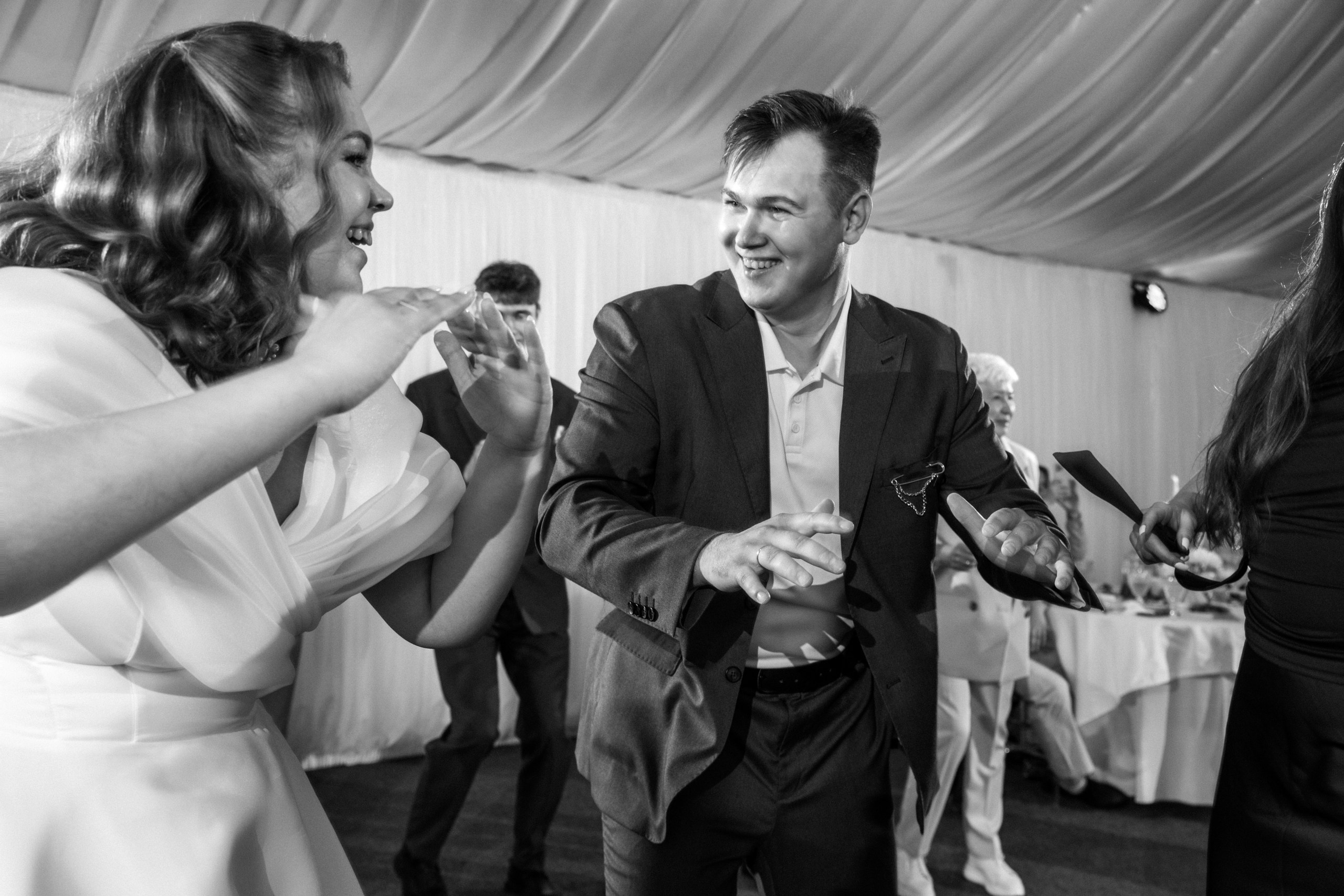 А | А. Любовь, танцы и котики 🐾. Свадебный фотограф Настя Шелл г. Череповец