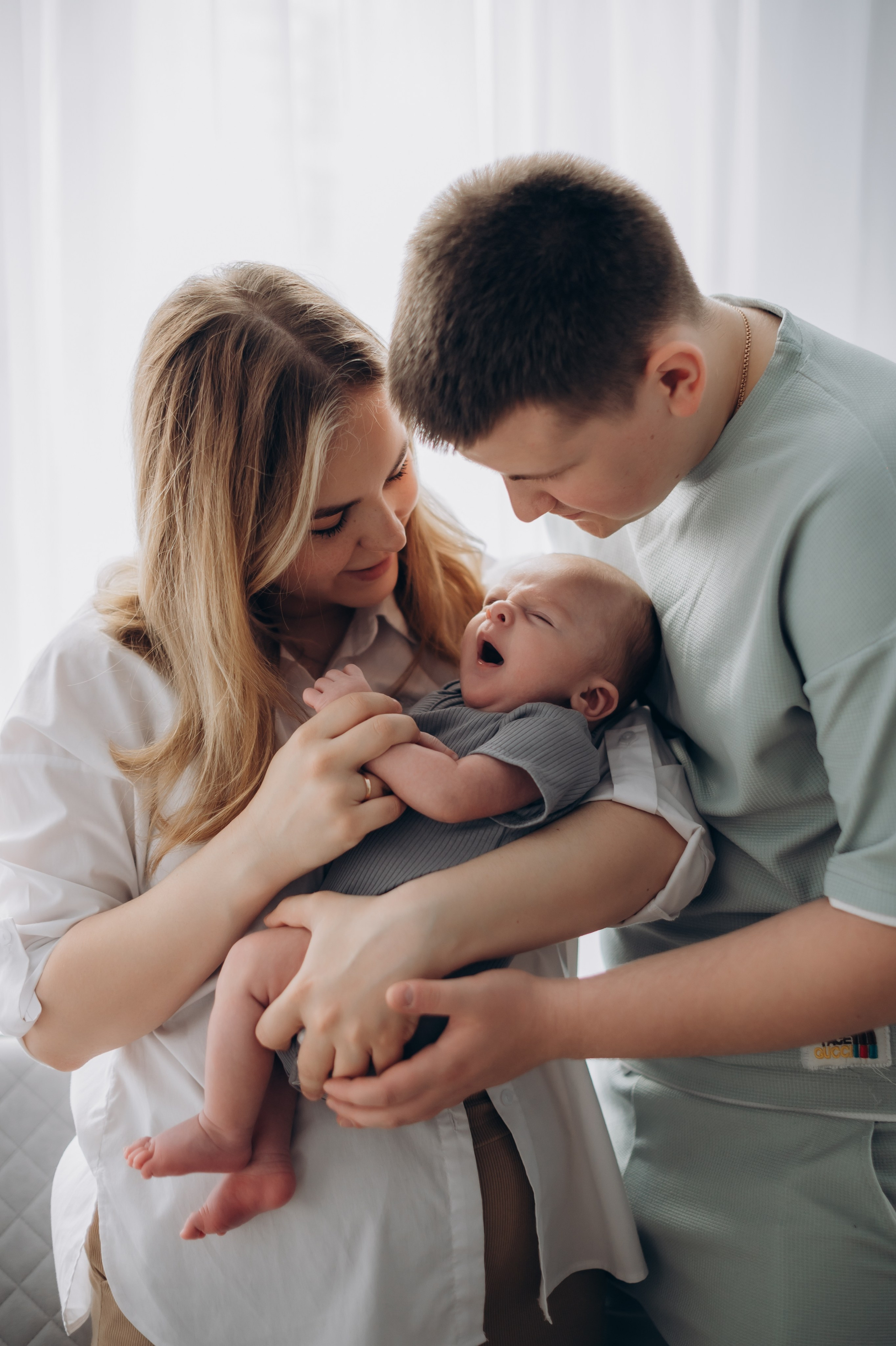 Домашний фотограф малышей с рождения в Екатеринбурге Алёна Макаренко