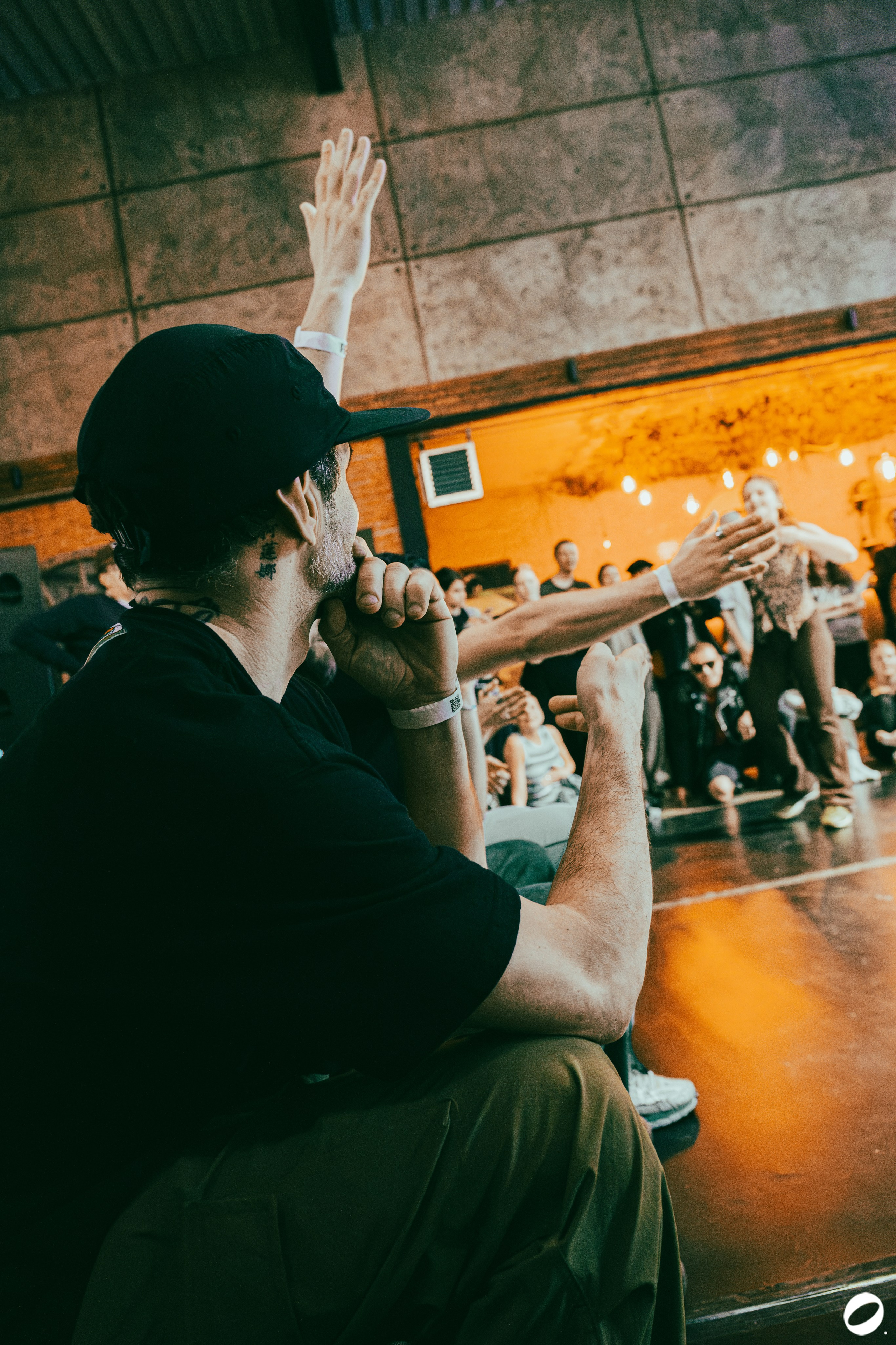 ODD.CLUB 04/04 (@youlovebu). Соня бу тебя сфоткала