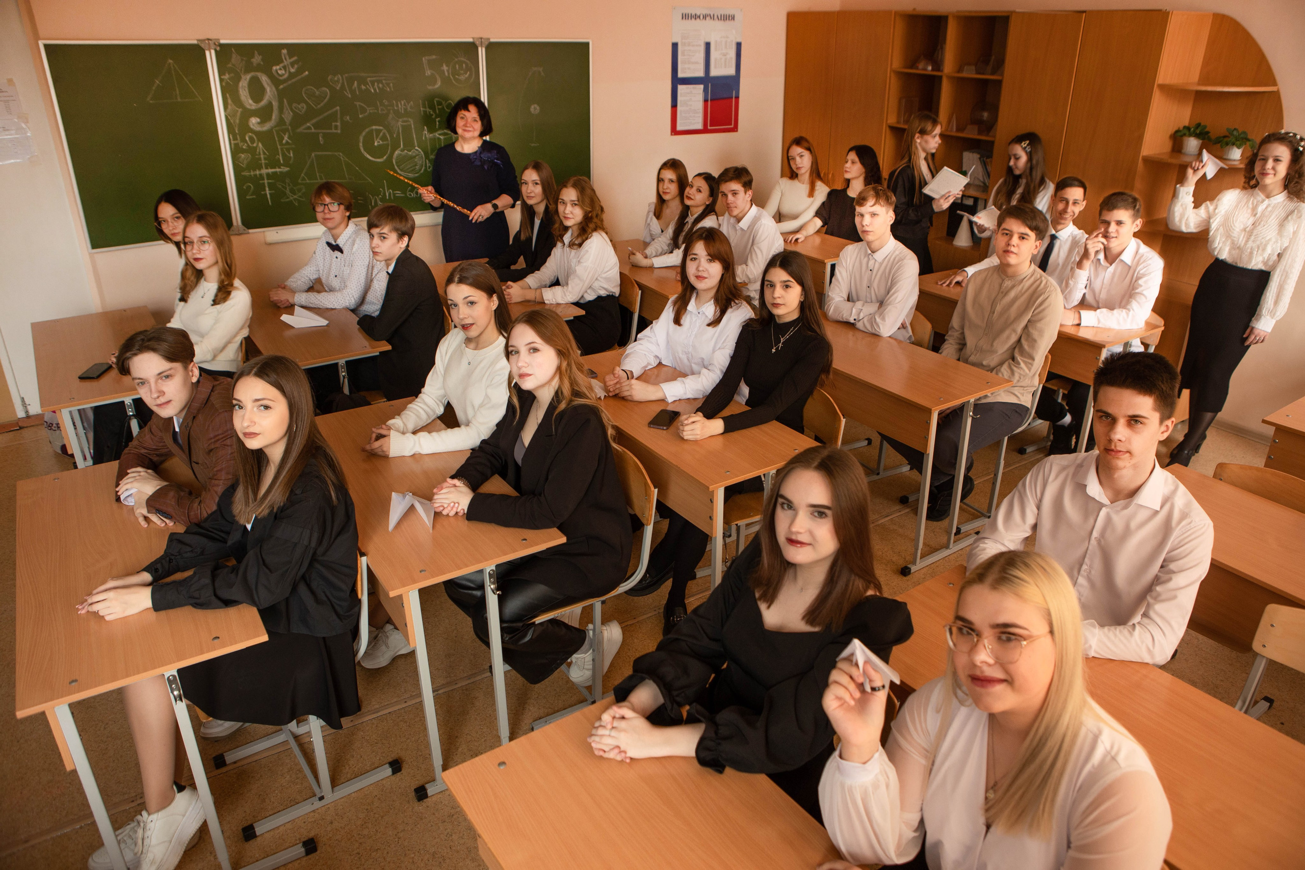 9 класс 91 школа. Фотограф Нагибина Анастасия