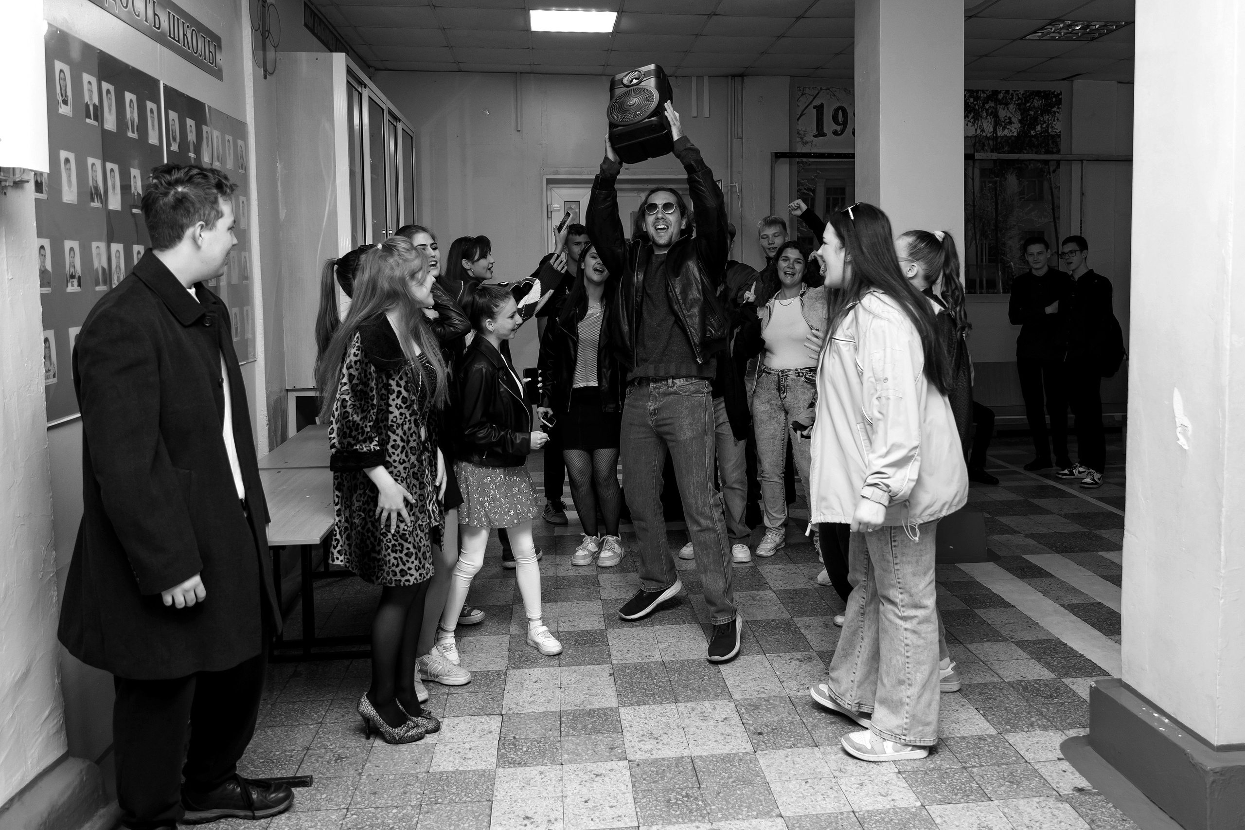 11 класс день не послушания в школе. Фотограф Любовь Корниенко, Примоский край