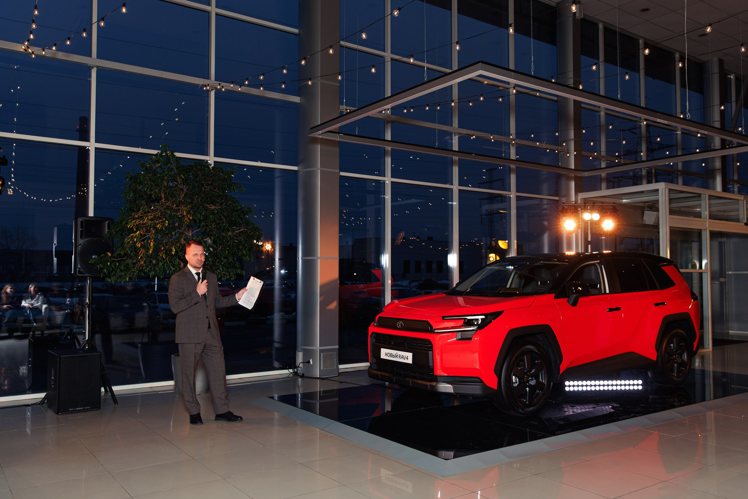 Презентация новой Toyota RAV4. Репортажный и свадебный фотограф в Уфе Павел Кожевников