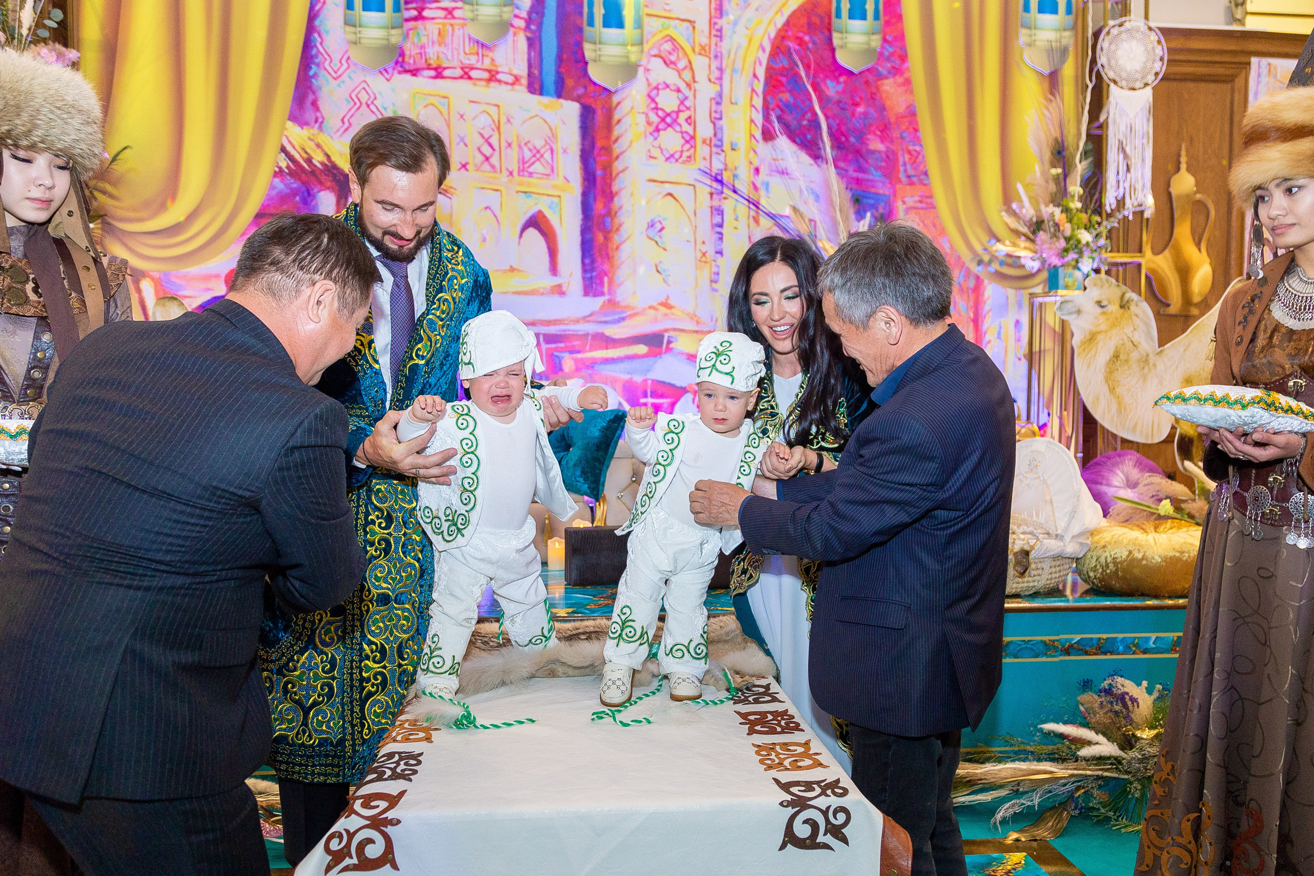 Лео и Давид годик. Свадебный фотограф в Алматы Айгерим Верба