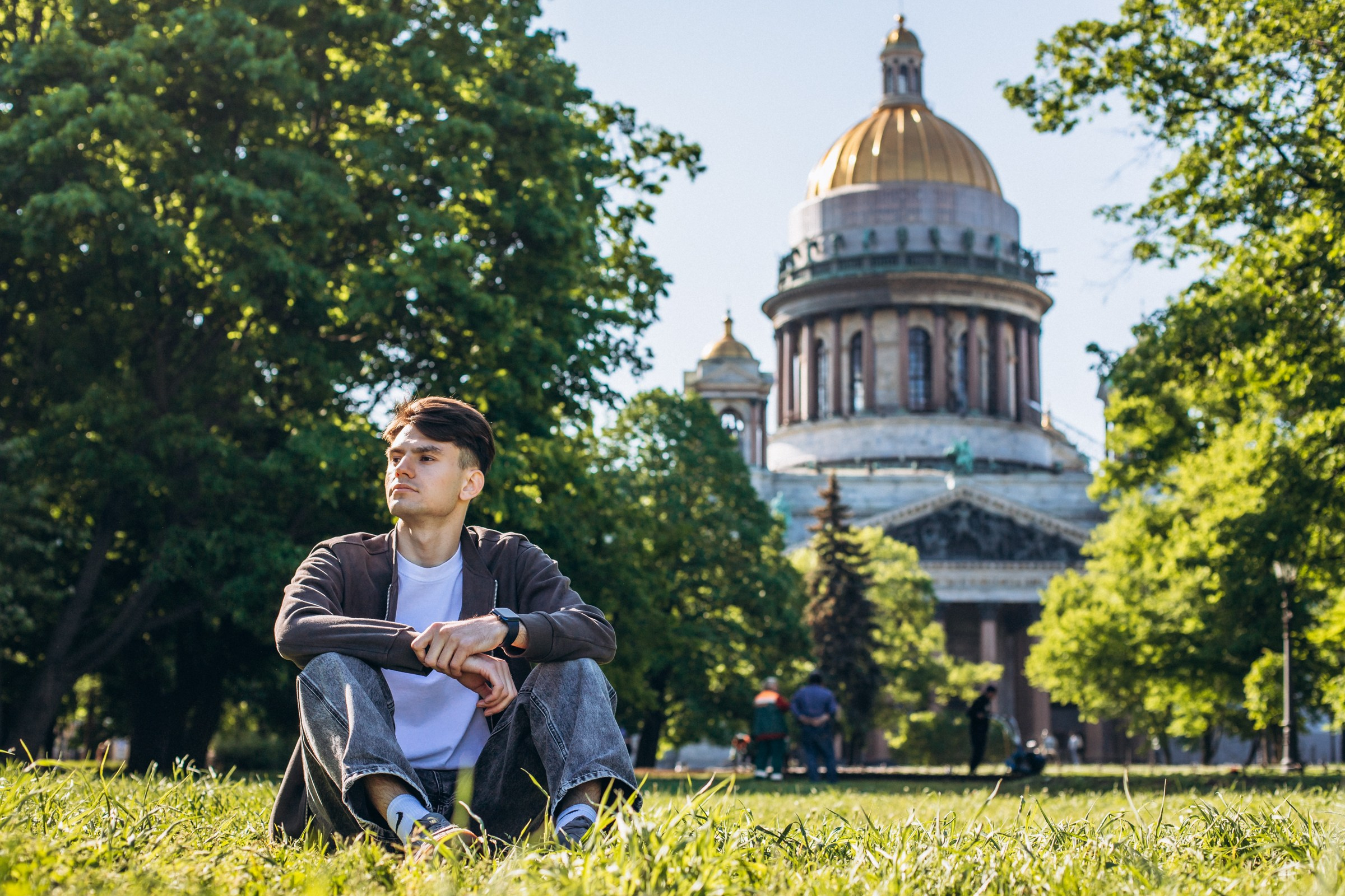 Вячеслав в июне. Фотопрогулка в Петербурге. Индивидуальный и семейный фотограф в Санкт-Петербурге