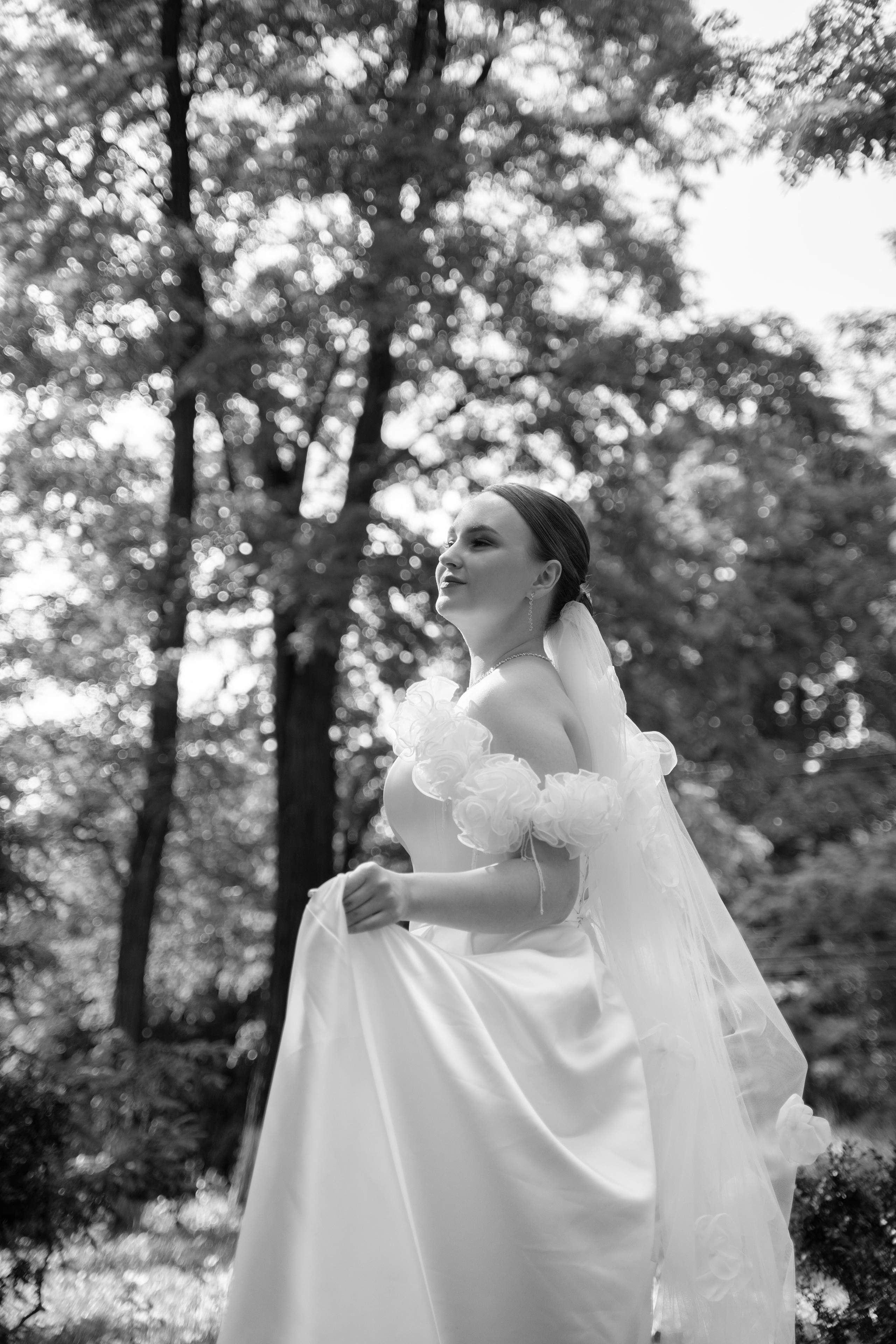 Арина и Даниил (г. Курск, Роща невест). Фотограф Вера Зверуго в Орле