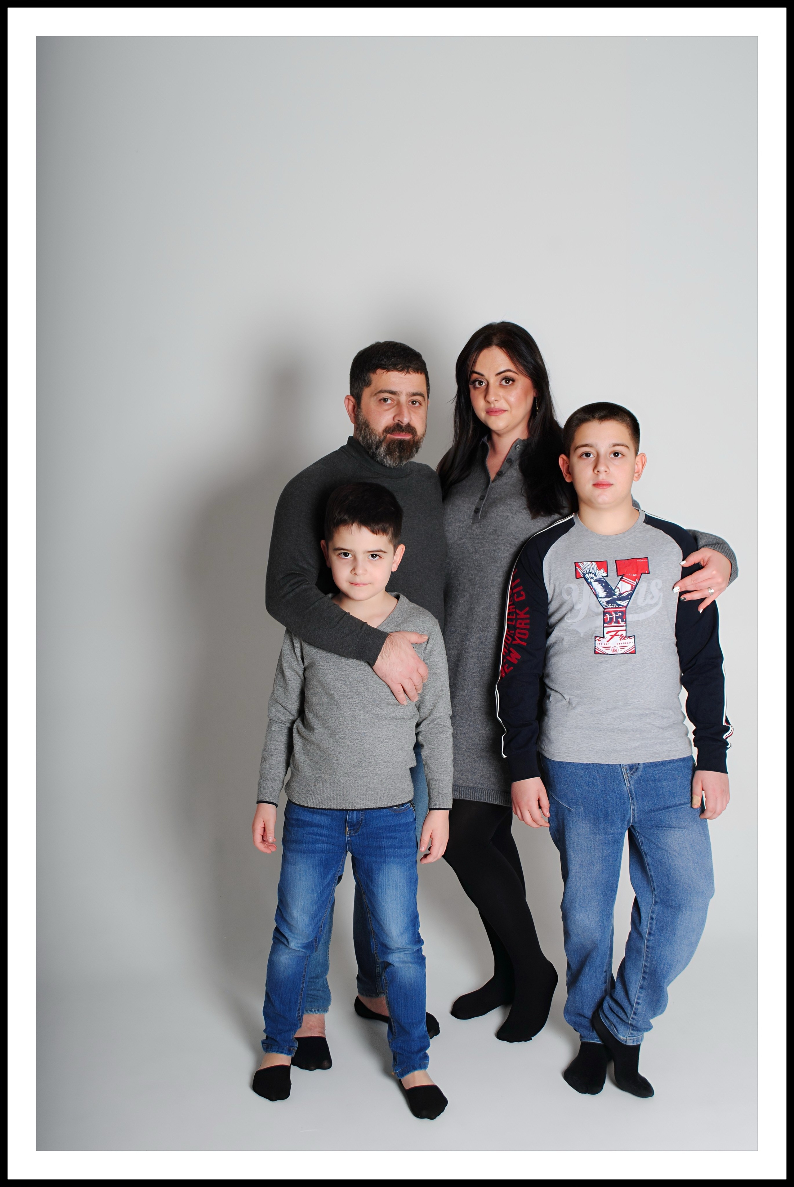 Мария и семья. Фотограф Мария Мусаелян