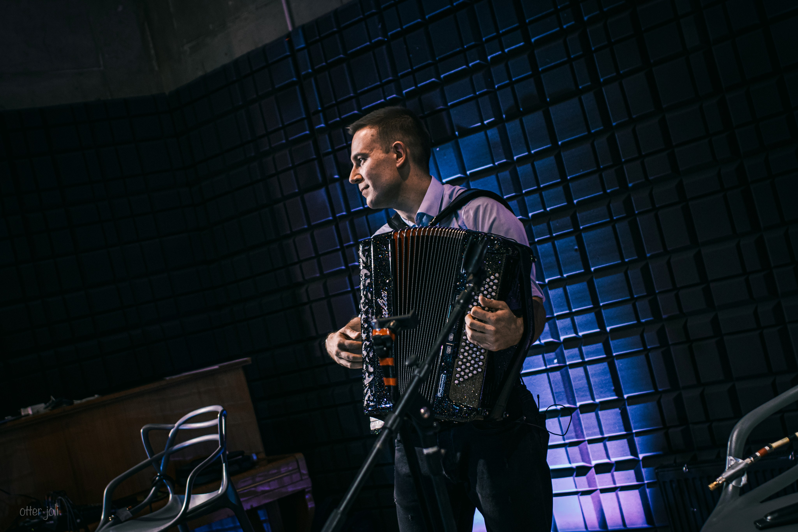 STREET ACCORDION. Концертный репортёр Валерия Сафина