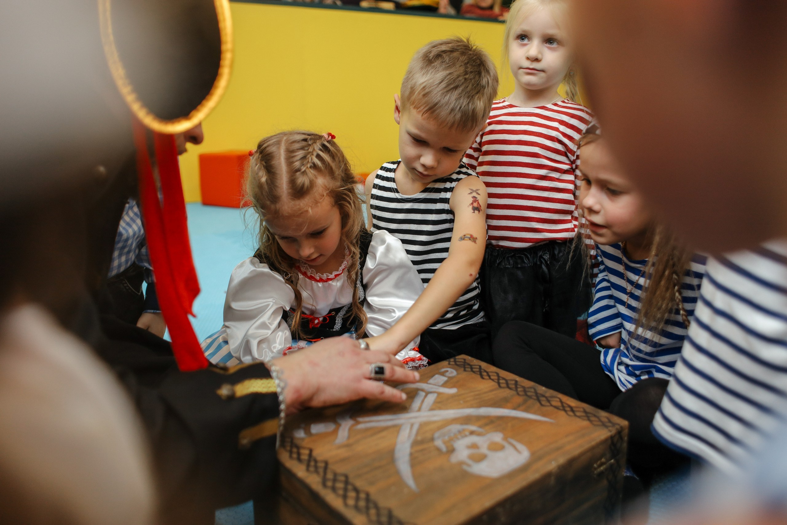 Праздники и дни рождения. Студия детской фотографии CHIK STUDIO