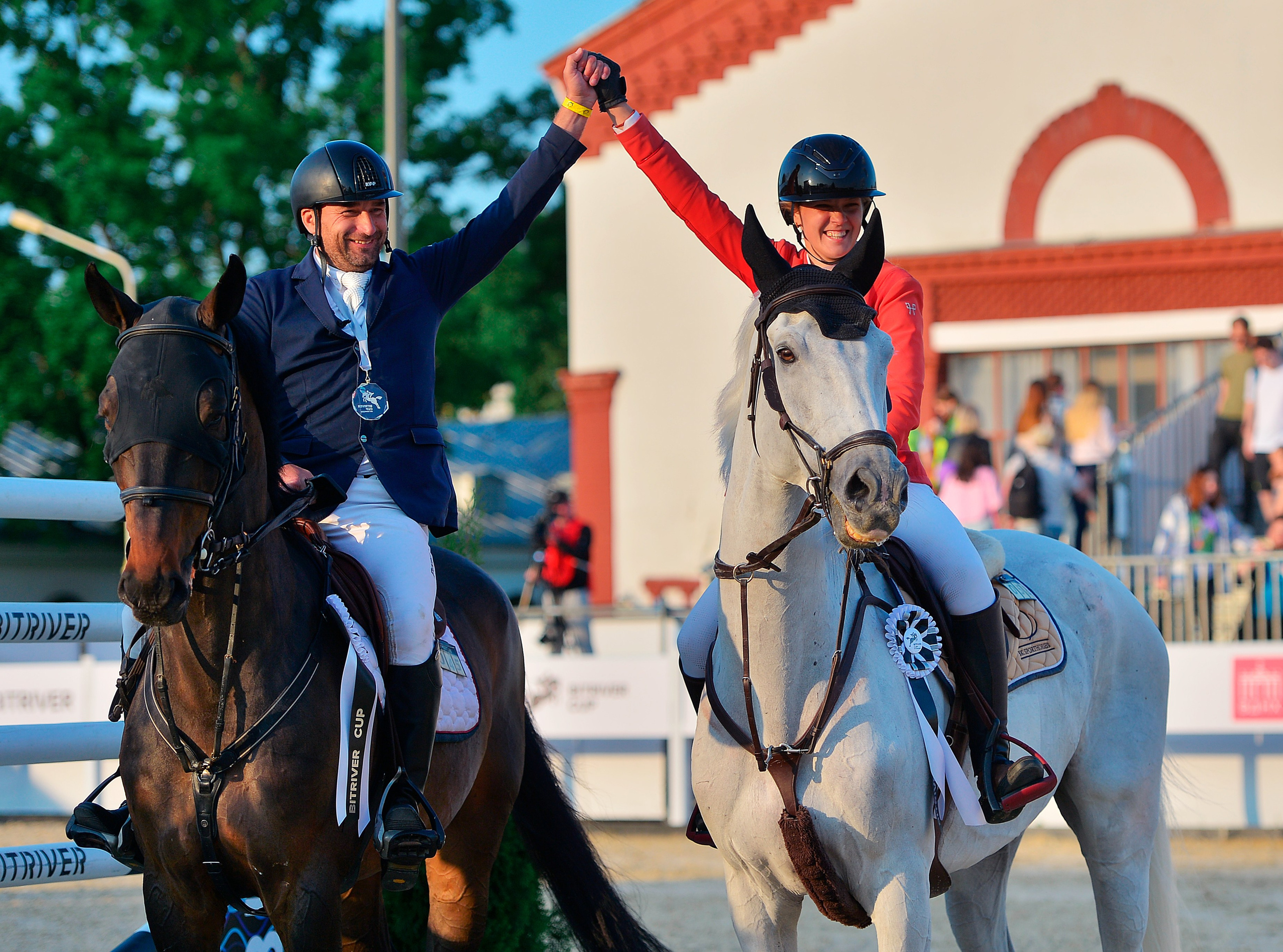 Репортаж Bitriver. Конный фотограф Alesya Safe