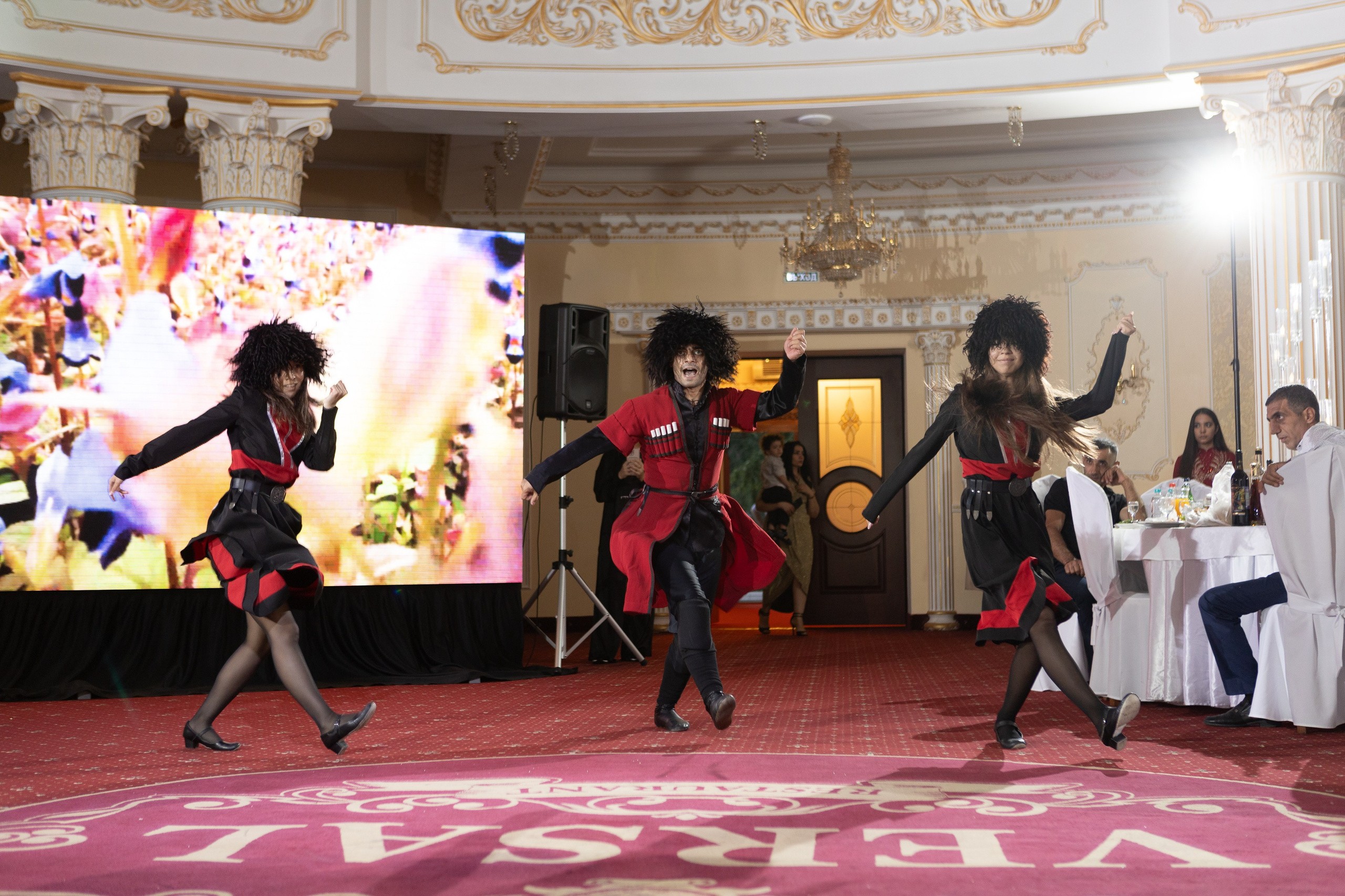 Свадебный фотограф Уфа — Руслан ГабдлисламовЖивые эмоции, красивые кадры, воспоминания на всю жизнь.Работаю по всей Республике Башкортоста. Свадебный фотограф Уфа Руслан Габдлисламов