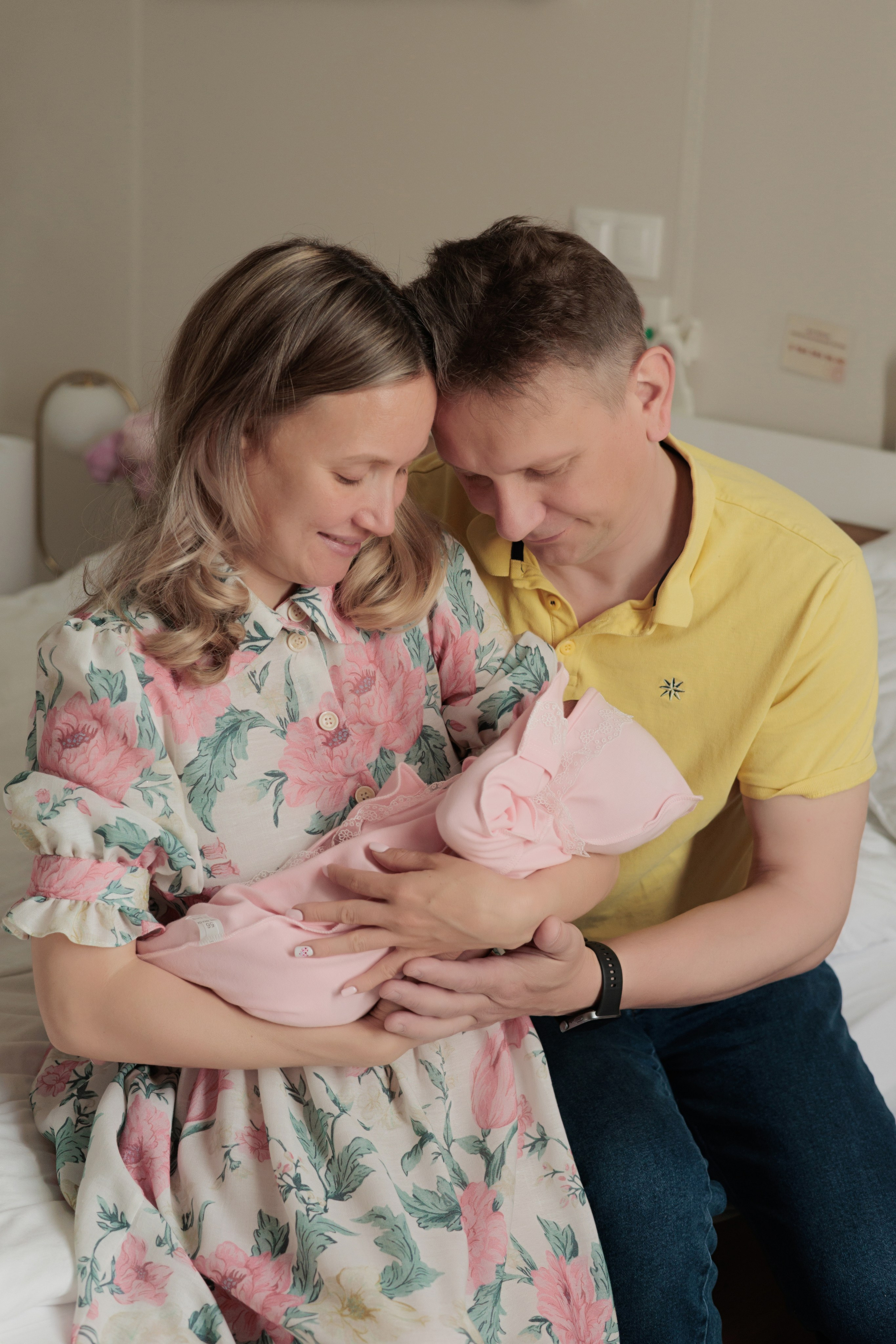 Выписка Веры с роддома Лахты. Фотограф на выписку из роддома в Санкт-Петербурге
