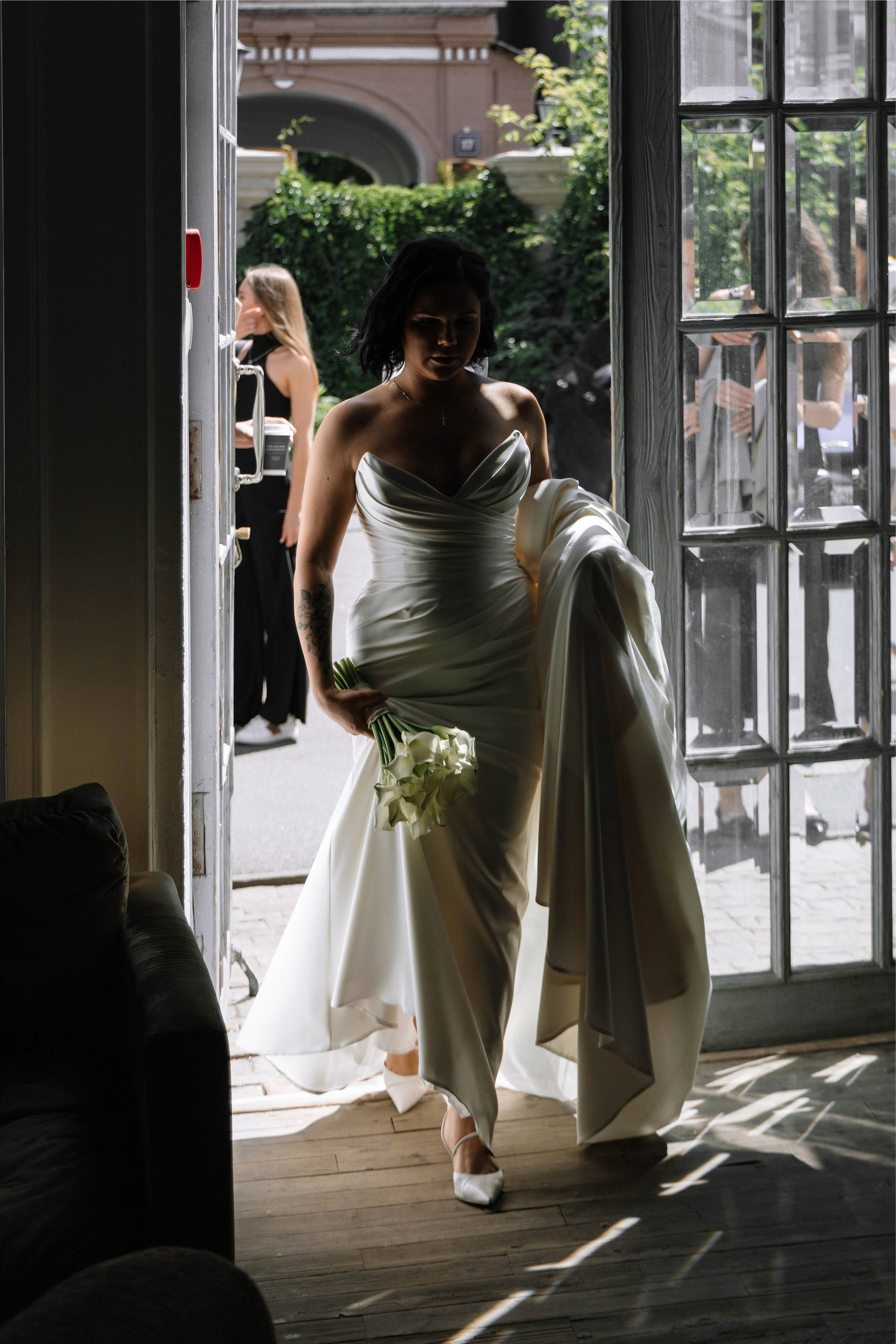 Стильное свадебное платье. Свадебный фотограф и видеограф в Москве, Виктор Архилюк