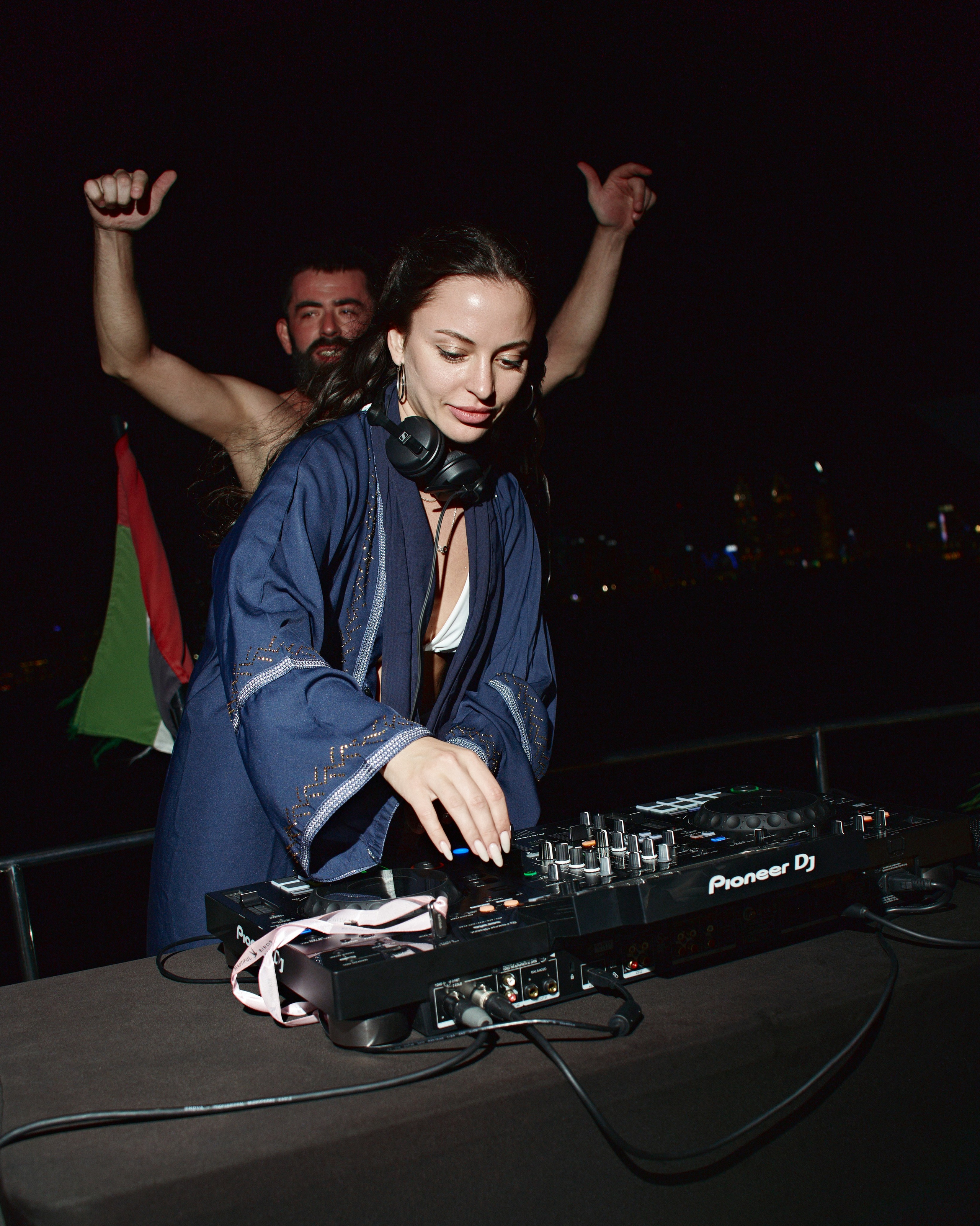 PAVEL DEREVYANKO. NOIZOMAX Художественный фотограф в Дубай