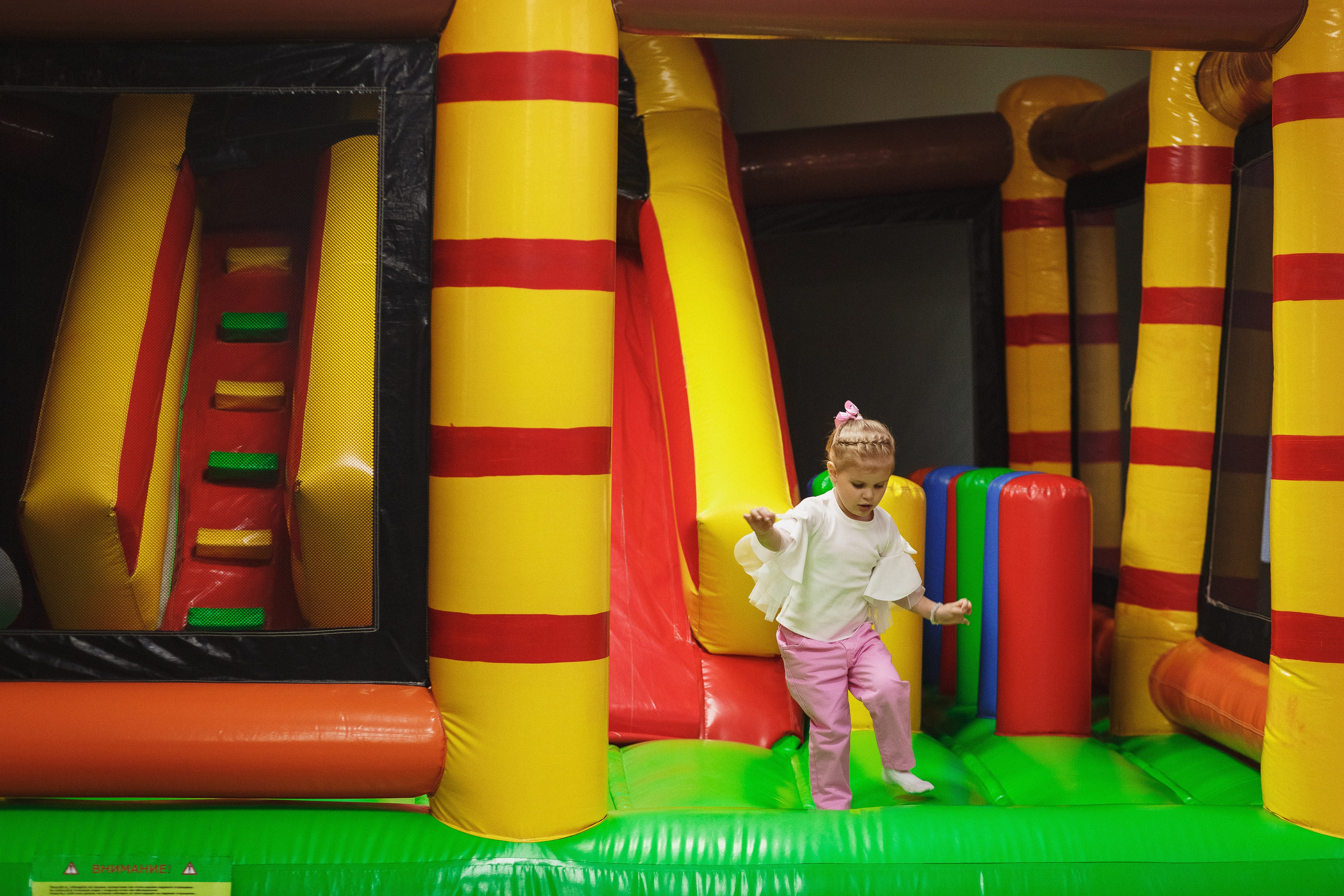 Волшебство Дня Рождения в Игровой Комнате Страна Чудес Таганрог. Свадебный и семейный фотограф в Таганроге Бакарюк Антон