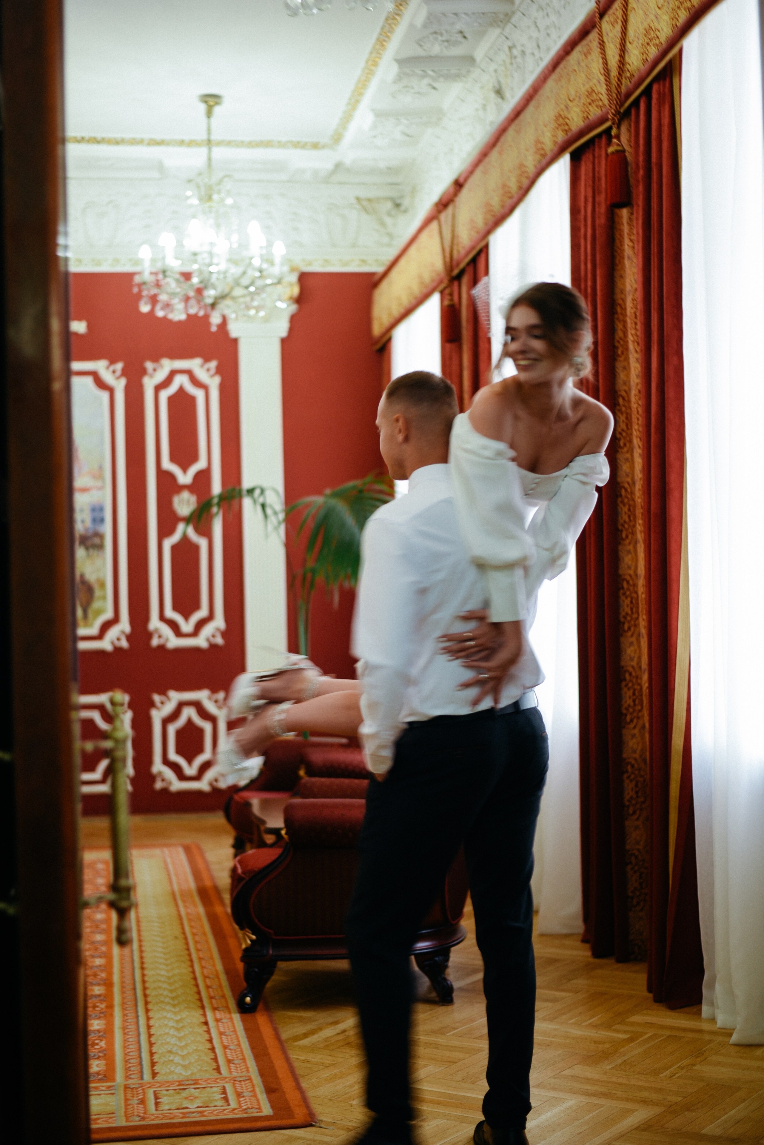 Егор и Виктория Грибоедовский ЗАГС и прогулка по городу. Фотограф Лола Волна, город Москва