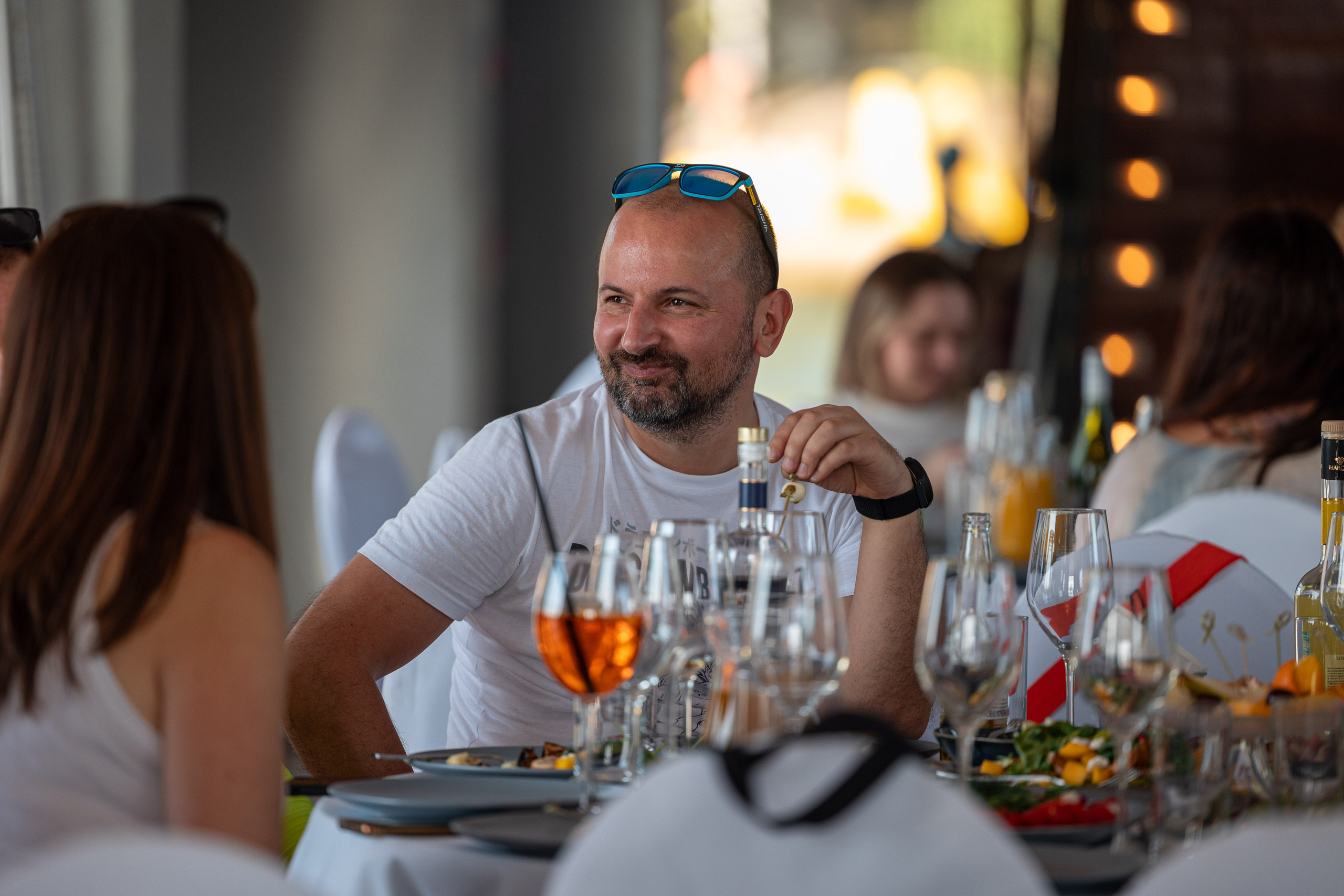 Тимбилдинг с банкетом. Ваш фотограф и видеограф