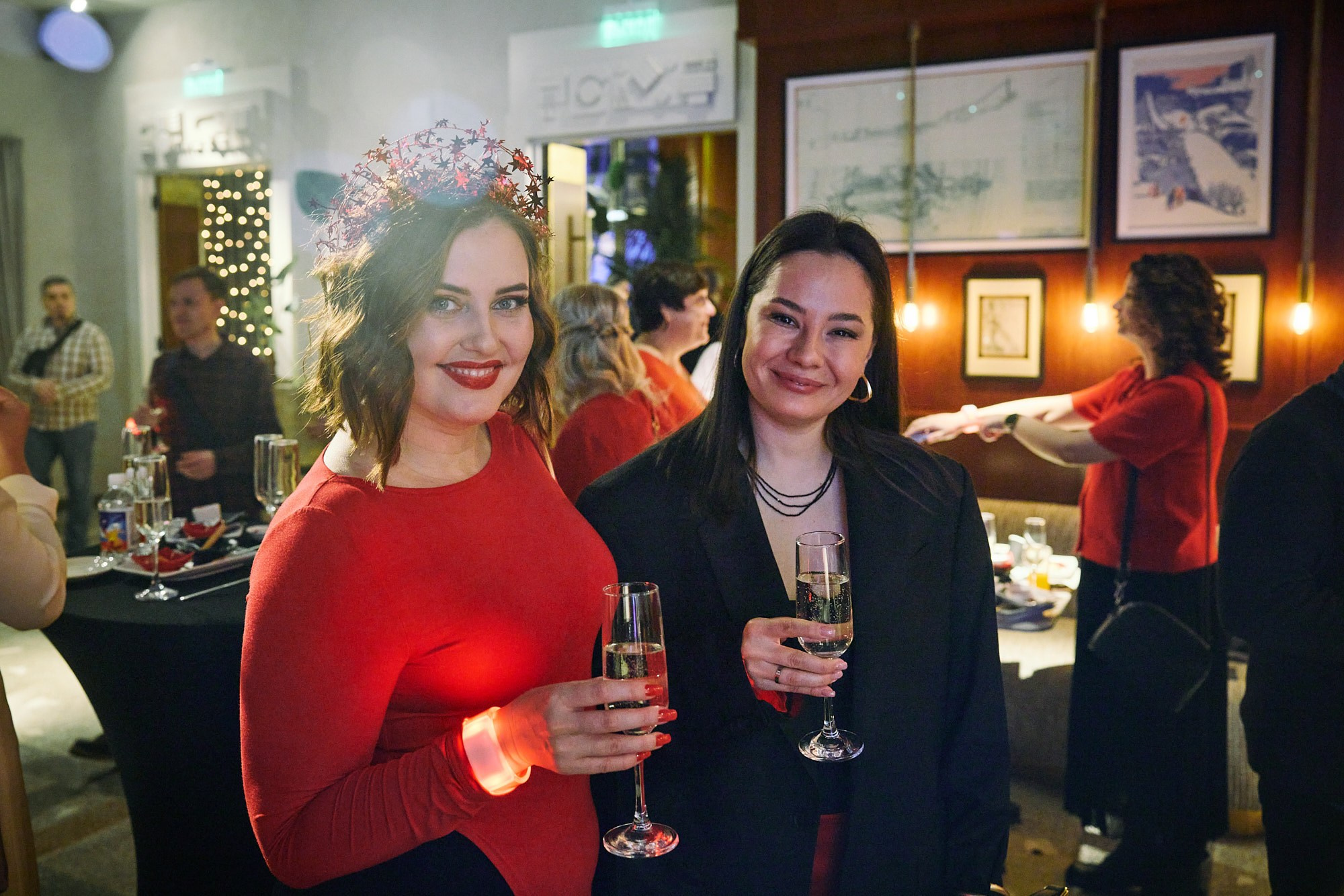 Фотограф на корпоративе «Медиа1» — репортажная съёмка делового праздника. Репортажный фотограф в Москве — Дмитрий Тарасов | Съёмка мероприятий, концертов, корпоративов