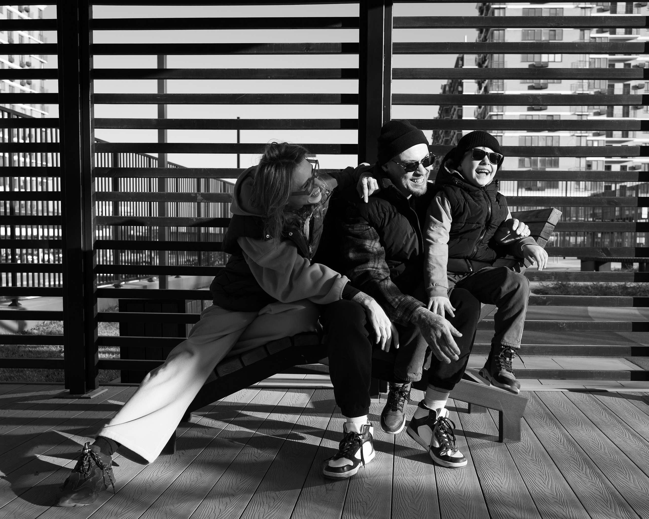 Семейная фотосессия возде дома от семейного фотографа в Краснодаре.