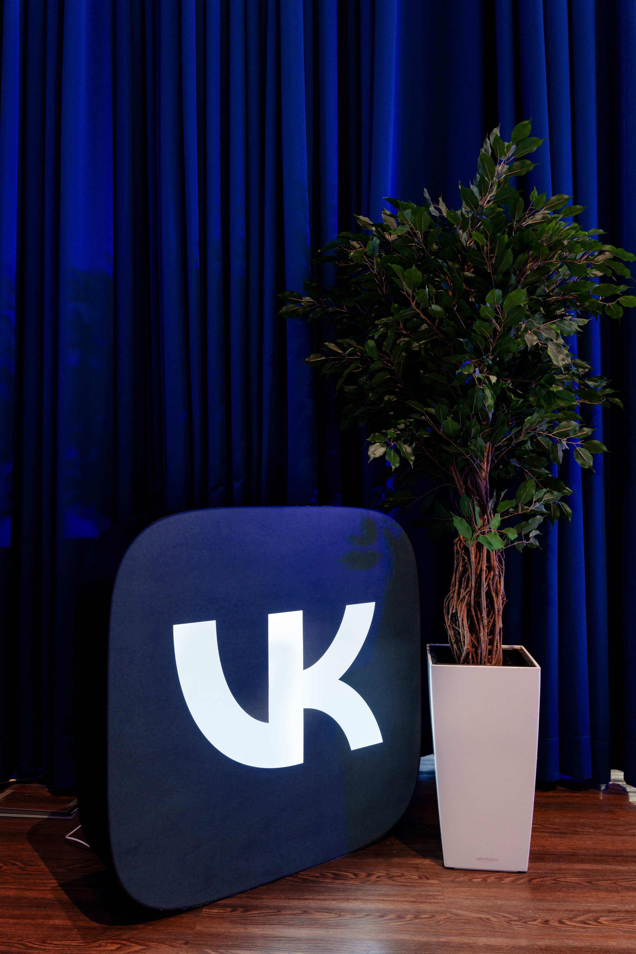 Репортажный фотограф VK Елка. Репортажный фотограф Москва Сергей Дружинин