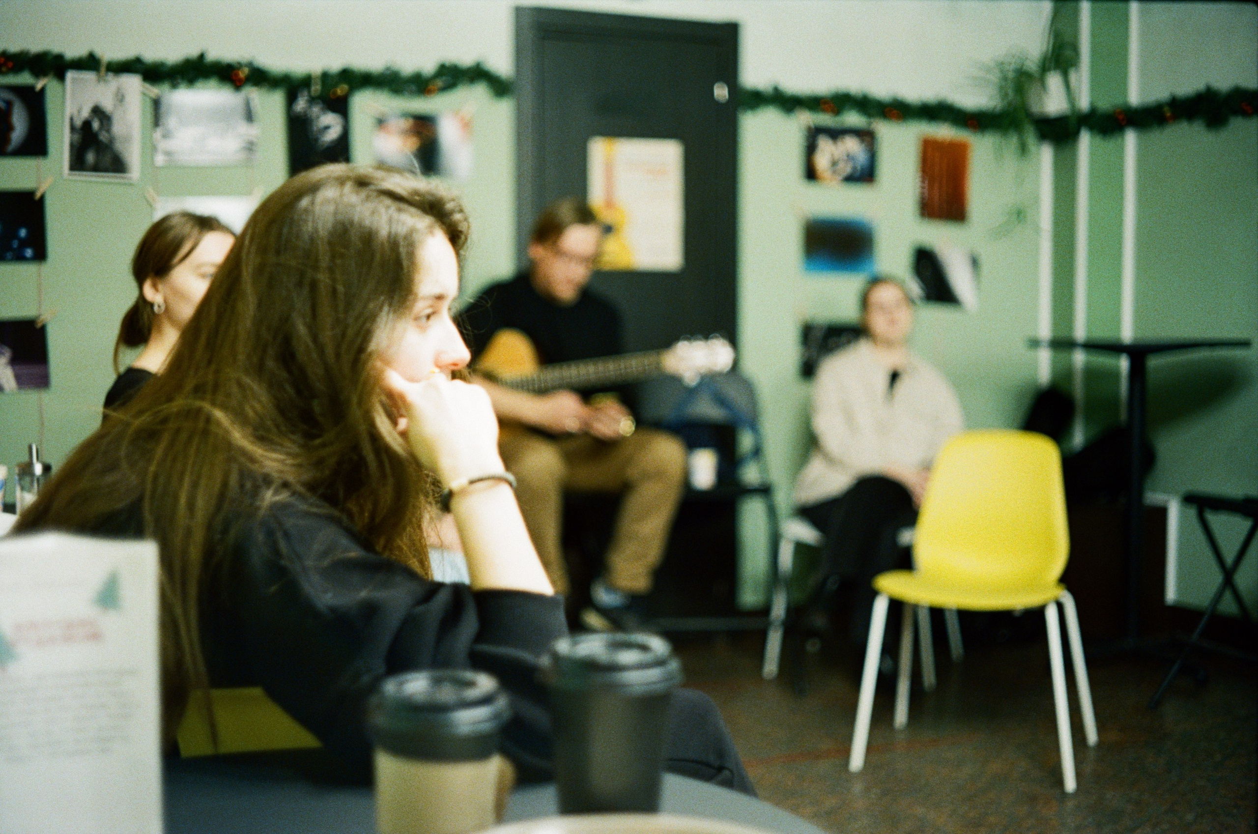 12.12.2021 // Гитара и фотография. Фотовыставки serebro.gallery, в которых автором можешь стать ты! | Москва