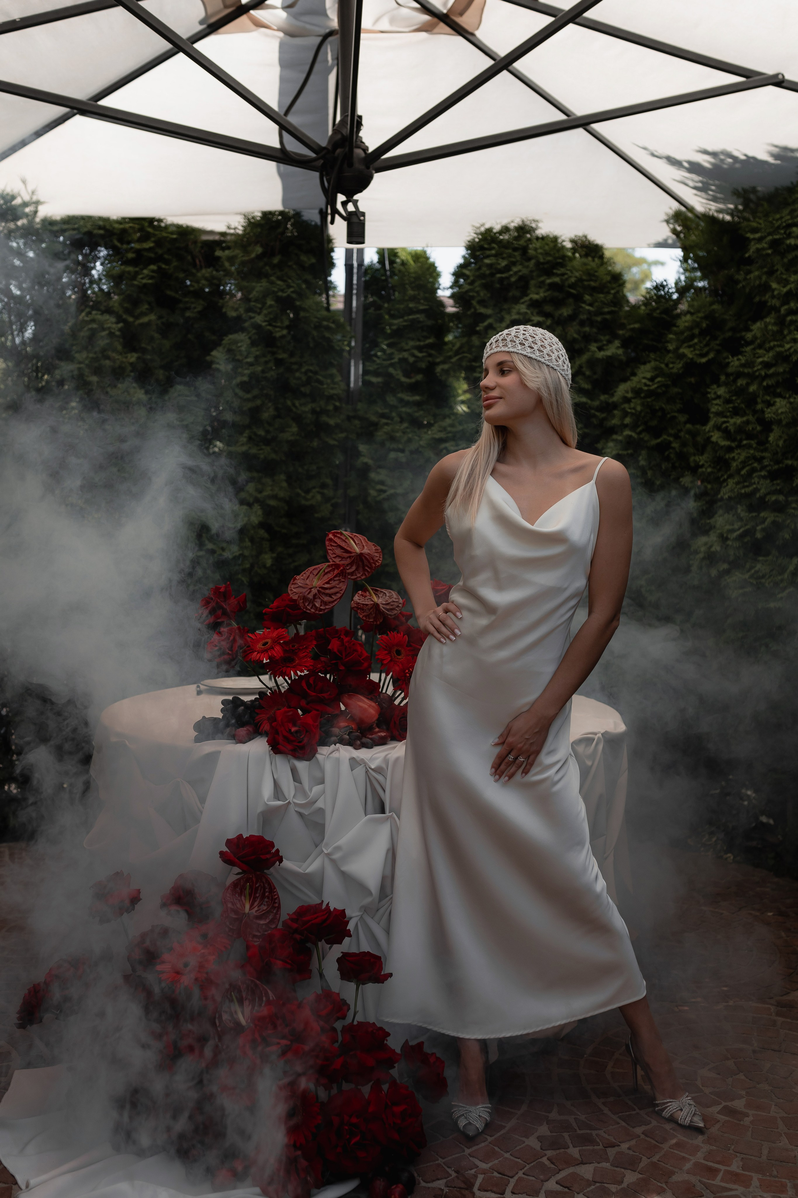 Фотодень с красным декором. Фотограф Трифон Мира