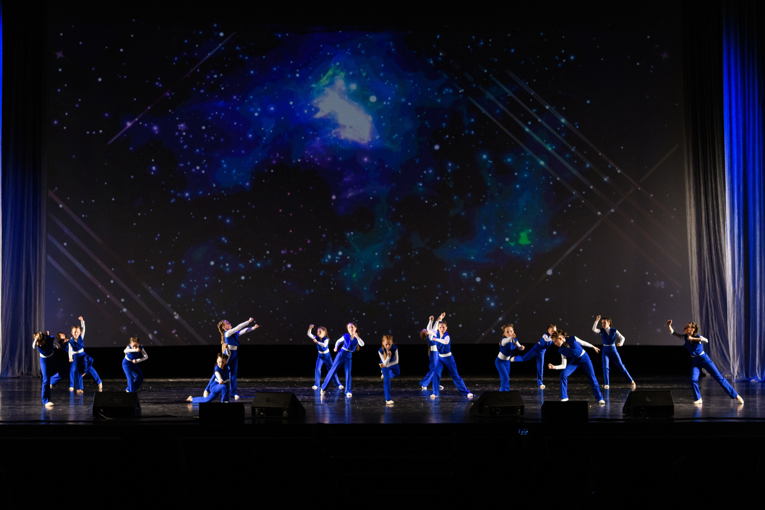 23 апреля, часть 2, БКЗ Октябрьский, г. Санкт-Петербург. Золотое яблочко