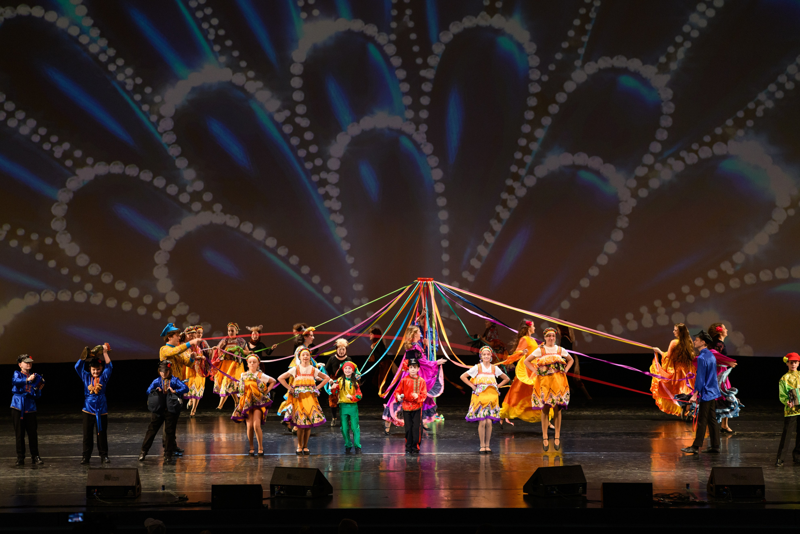 23 апреля, часть 2, БКЗ Октябрьский, г. Санкт-Петербург. Золотое яблочко