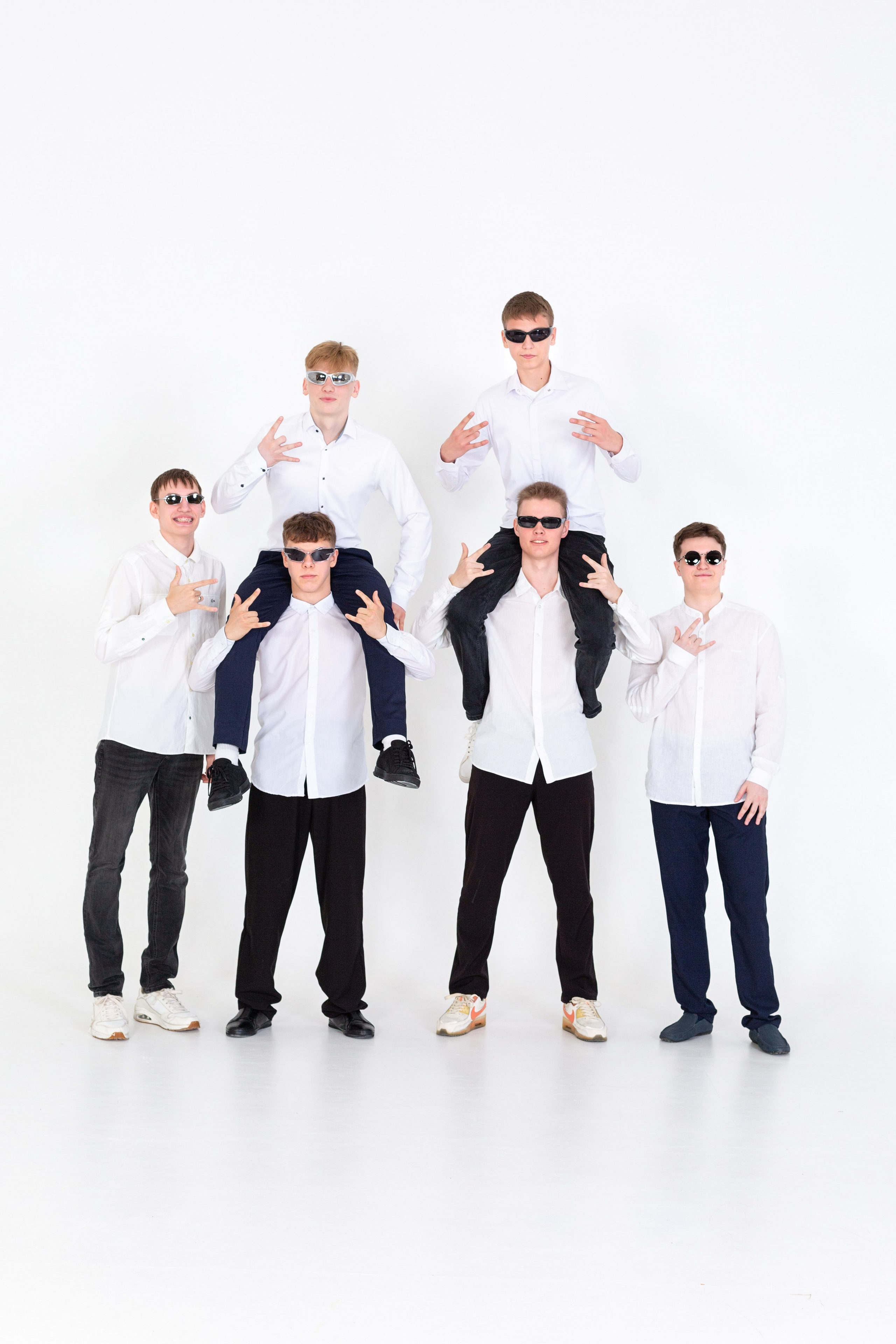 Фотоальбомы СТАРШЕКЛАССНИКИ. Студия «Фокус» детская фотография Ольги Поповой г. Бийск