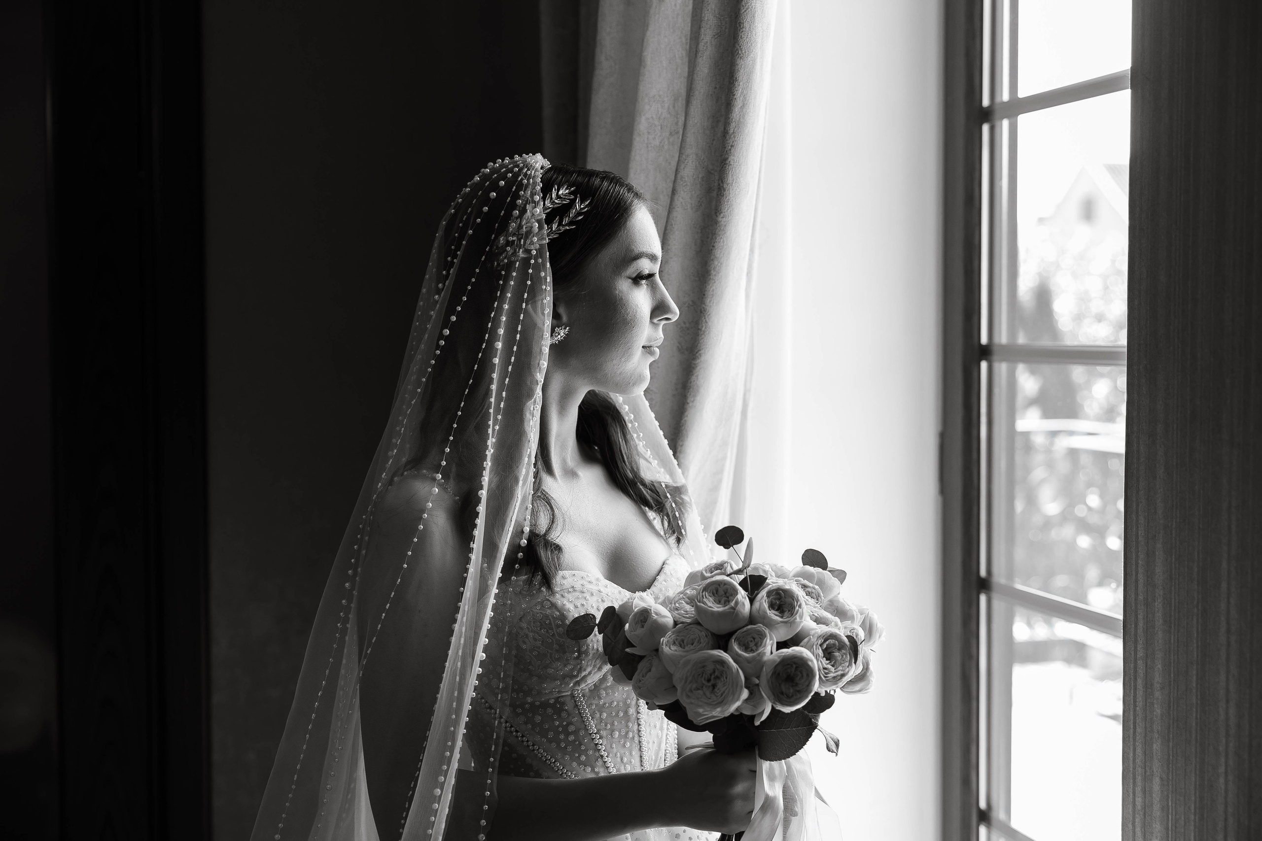 Милана и. Видеосьемка, фотосьемка свадеб, юбилеев, утренников в Краснодарском кр