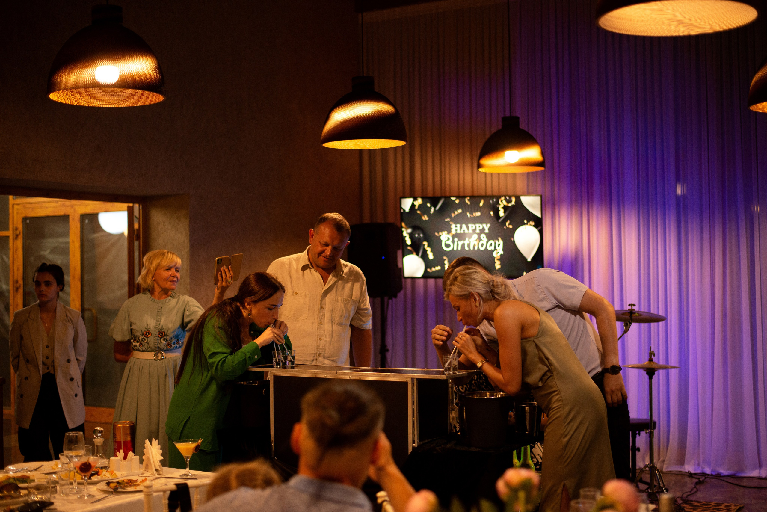 Свадьба и банкеты. Дина — ваш фотограф в Коломне и Москве. Живые портреты, любимые люди, важные события. Всё, что хочется помнить