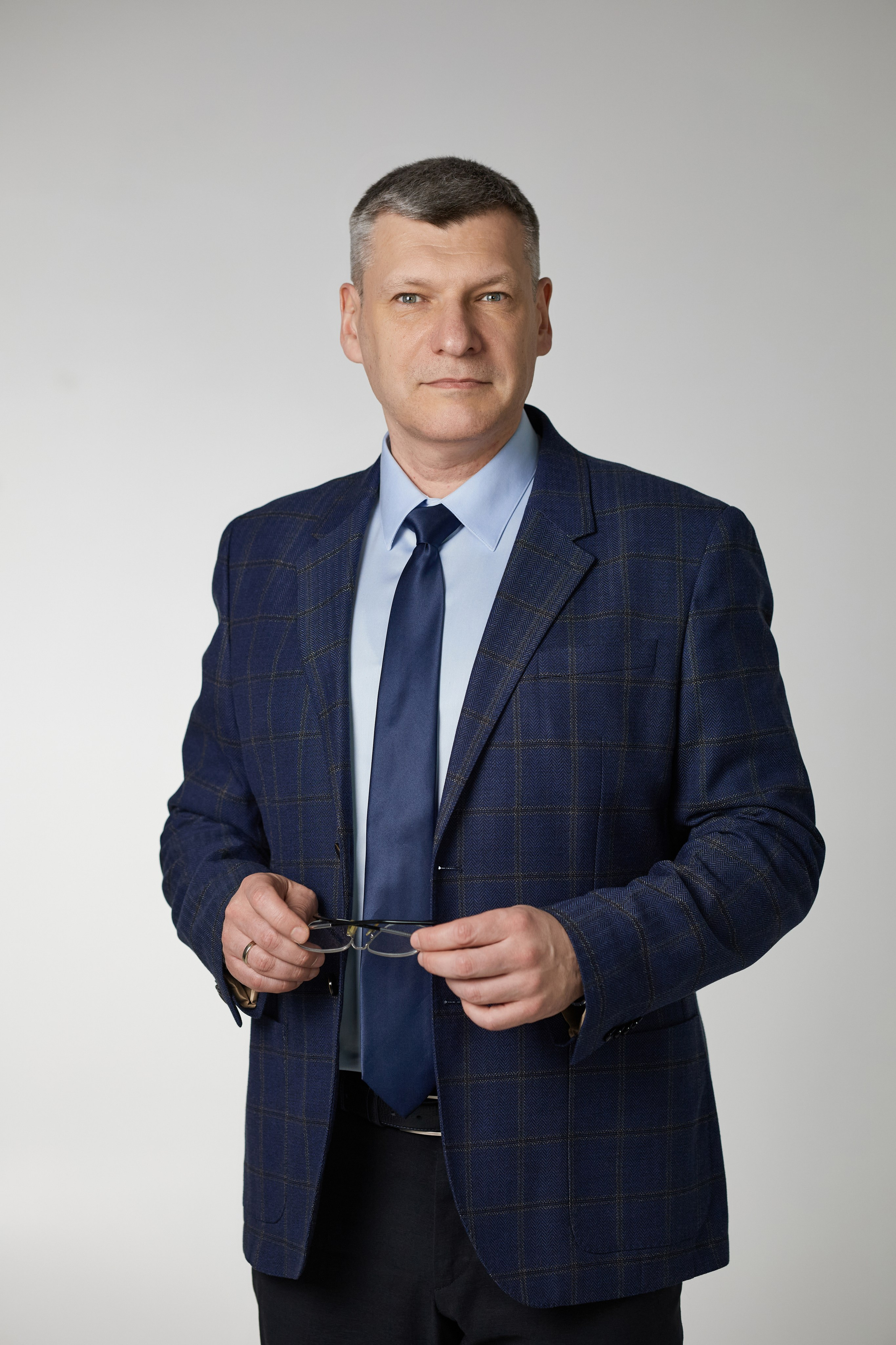 Контент для психотерапевта и автора книг Алексея Козлова. Фотопродакшн продающего контента