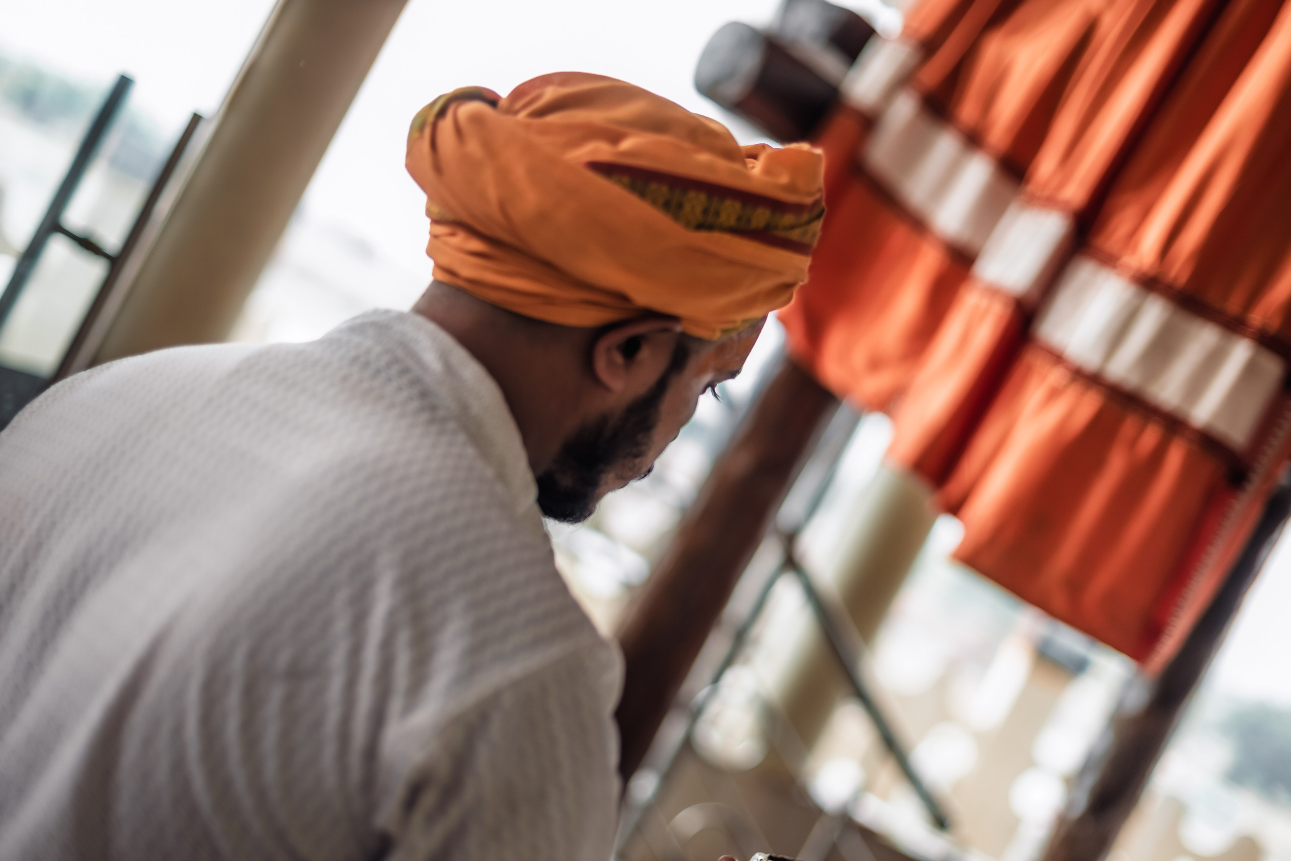 Abhisheka Devraha Baba on Sri Devdas ji maharaj bd. Mariam Bagdasaryan