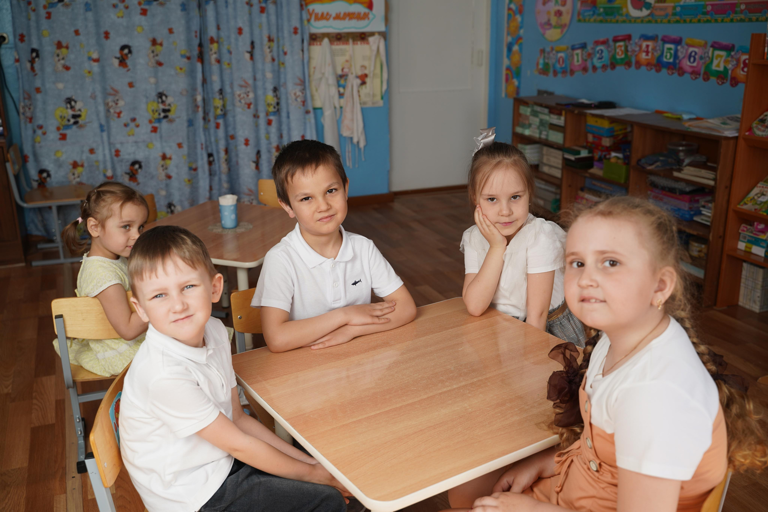 Фотографии для выпускных альбомов. Фотостудия Арт-квартира Свобода в г. Ульяновске