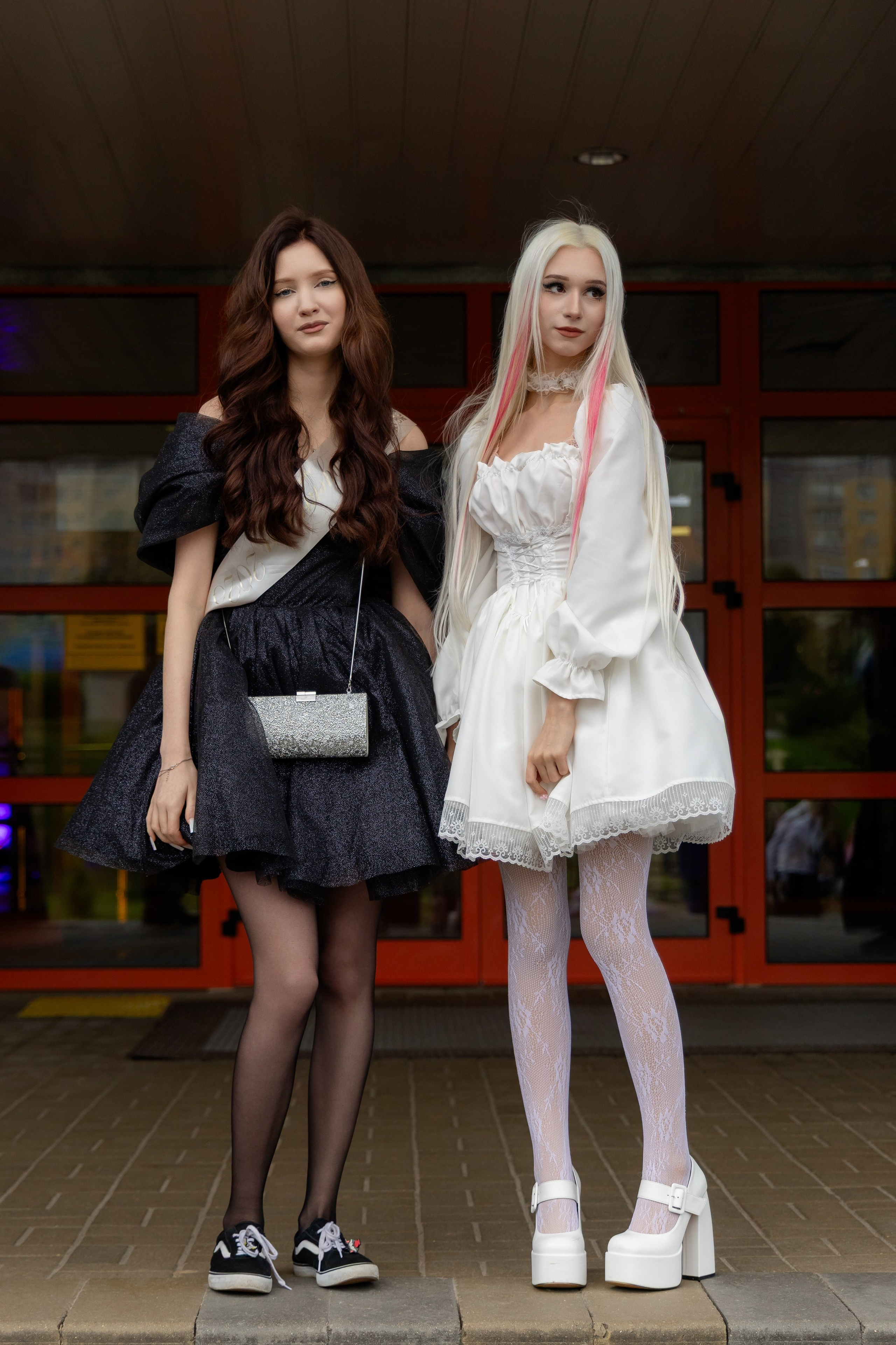 Школьный выпускной 2025 год в Минске, Беларуси. Свадебный фотограф в Минске/Беларуси Сергей Спиридонов