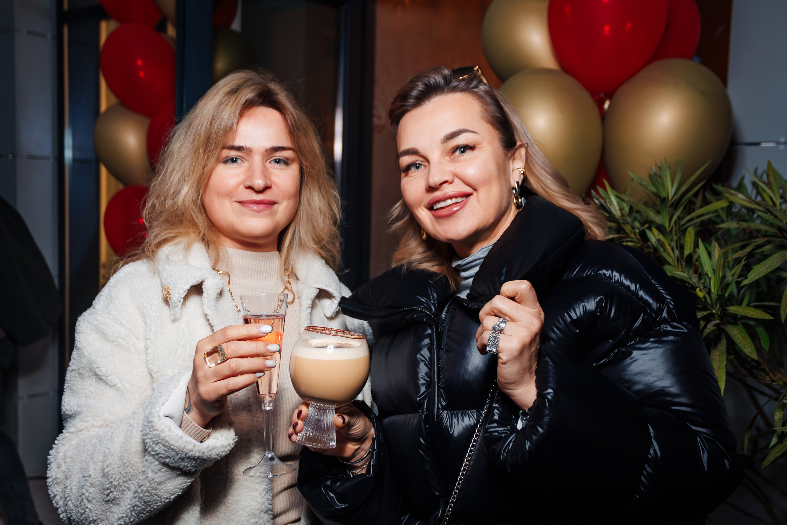 10 лет проекту «КОФЕДВИЖ» и открытие новой кофейни_Ялта_19.12.2025. Аминов Руслан | Фотограф