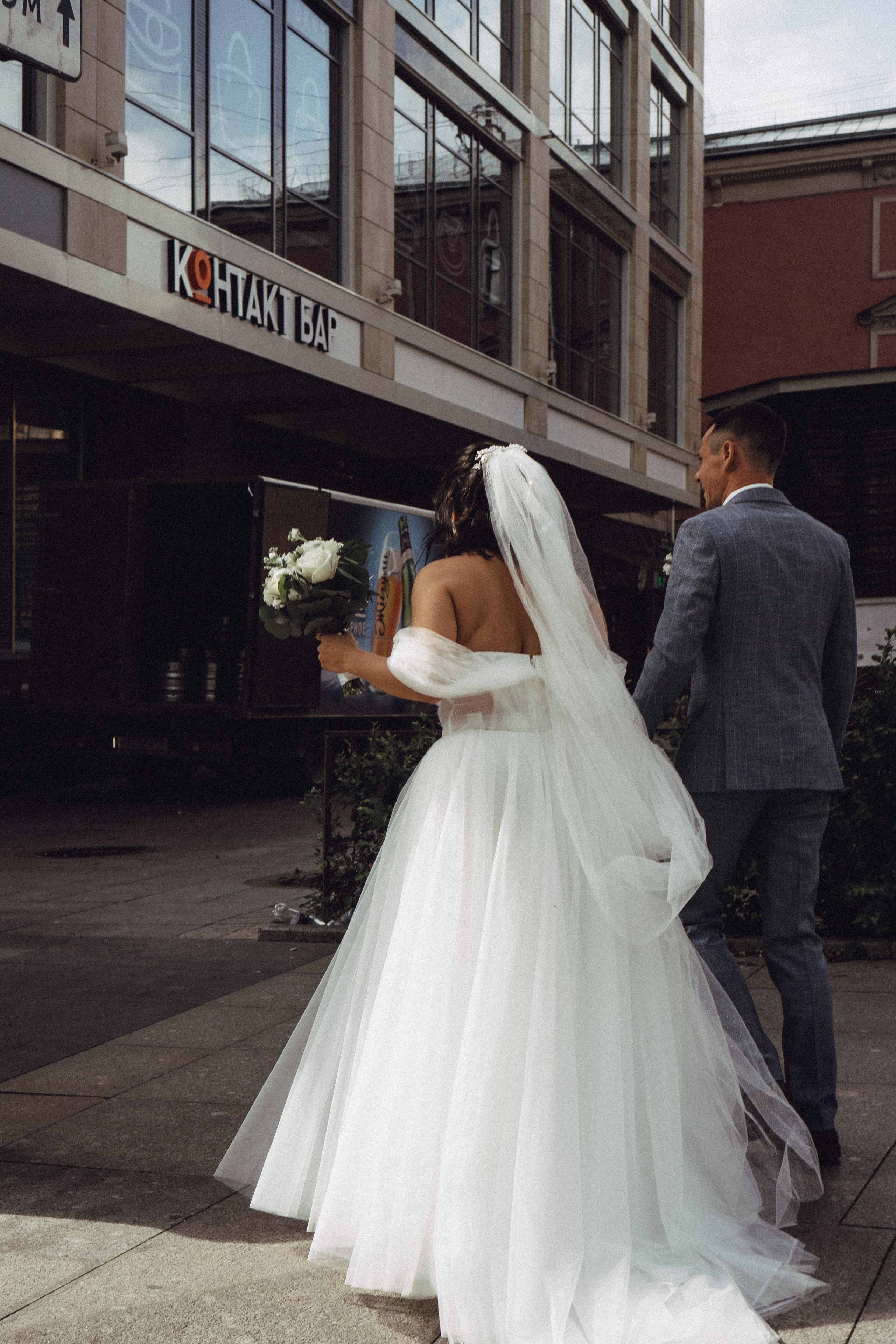 СВАДЕБНАЯ ПРОГУЛКА РЕСТОРАН МЫ ЖЕ НА ТЫ И ФОТОСЕССИИЯ С АВТОМОБИЛЕМ. Профессиональный фотограф, Санкт-Петербург — Виктория Богомолова