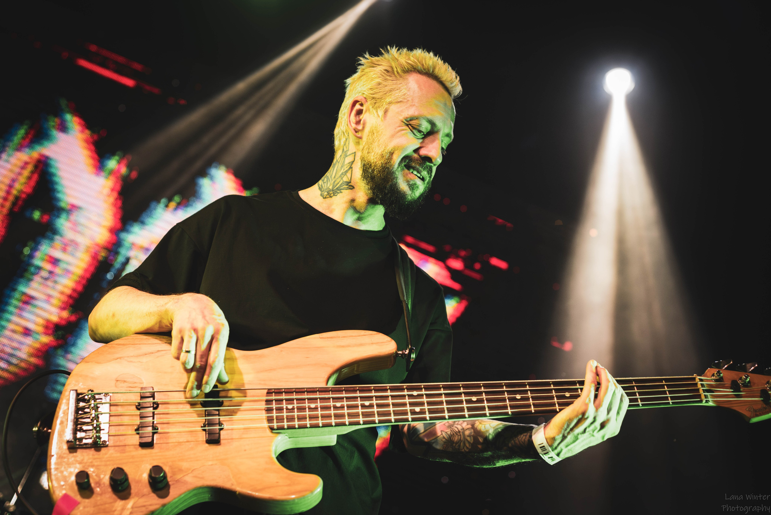 7000$ (29 июня 2025 года, Москва, клуб Урбан). Фотограф Светлана Блинова, Москва и Московская область