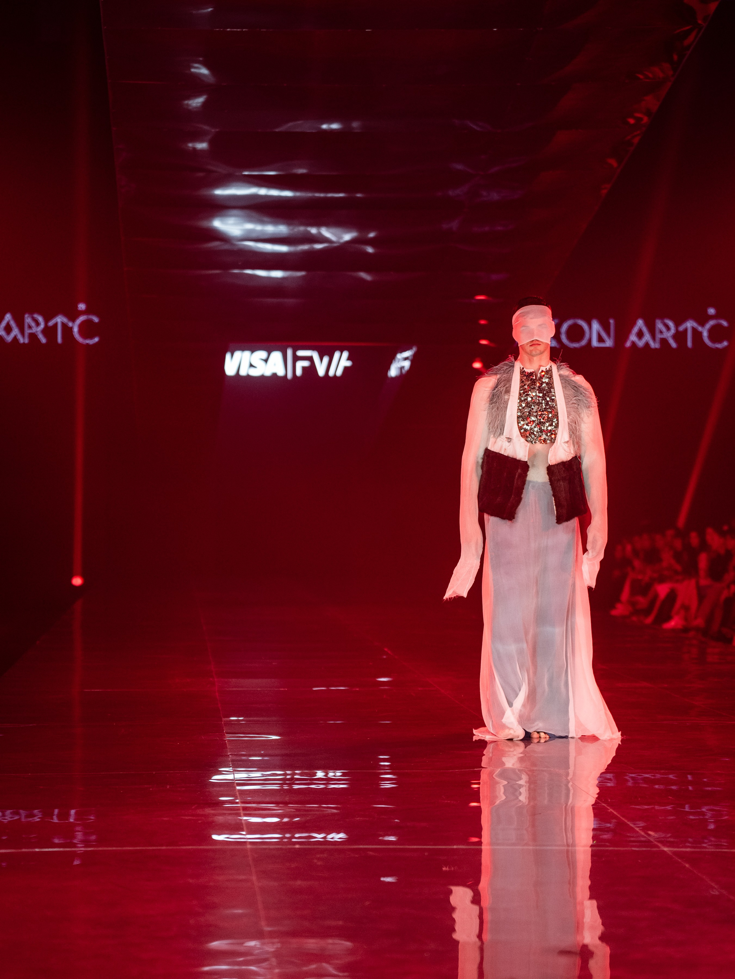 Visa Fashion week Maison Artc. Сайт Алматинского НЮ АРТ, будуар и фэшн фотографа Дениса Карпенко