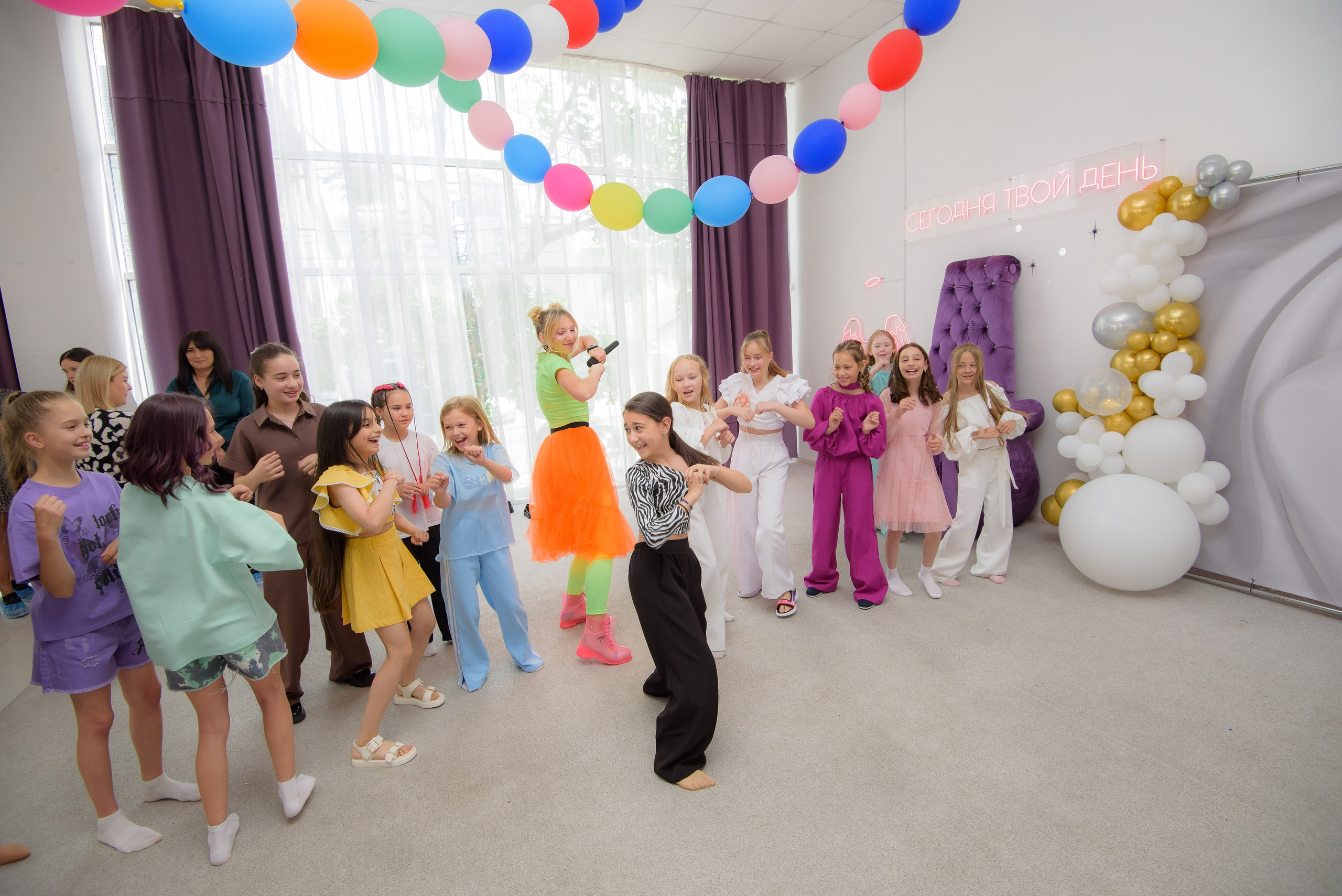 Выпускной 4классы. Выпускные книги Анапа Новороссийск Краснодар