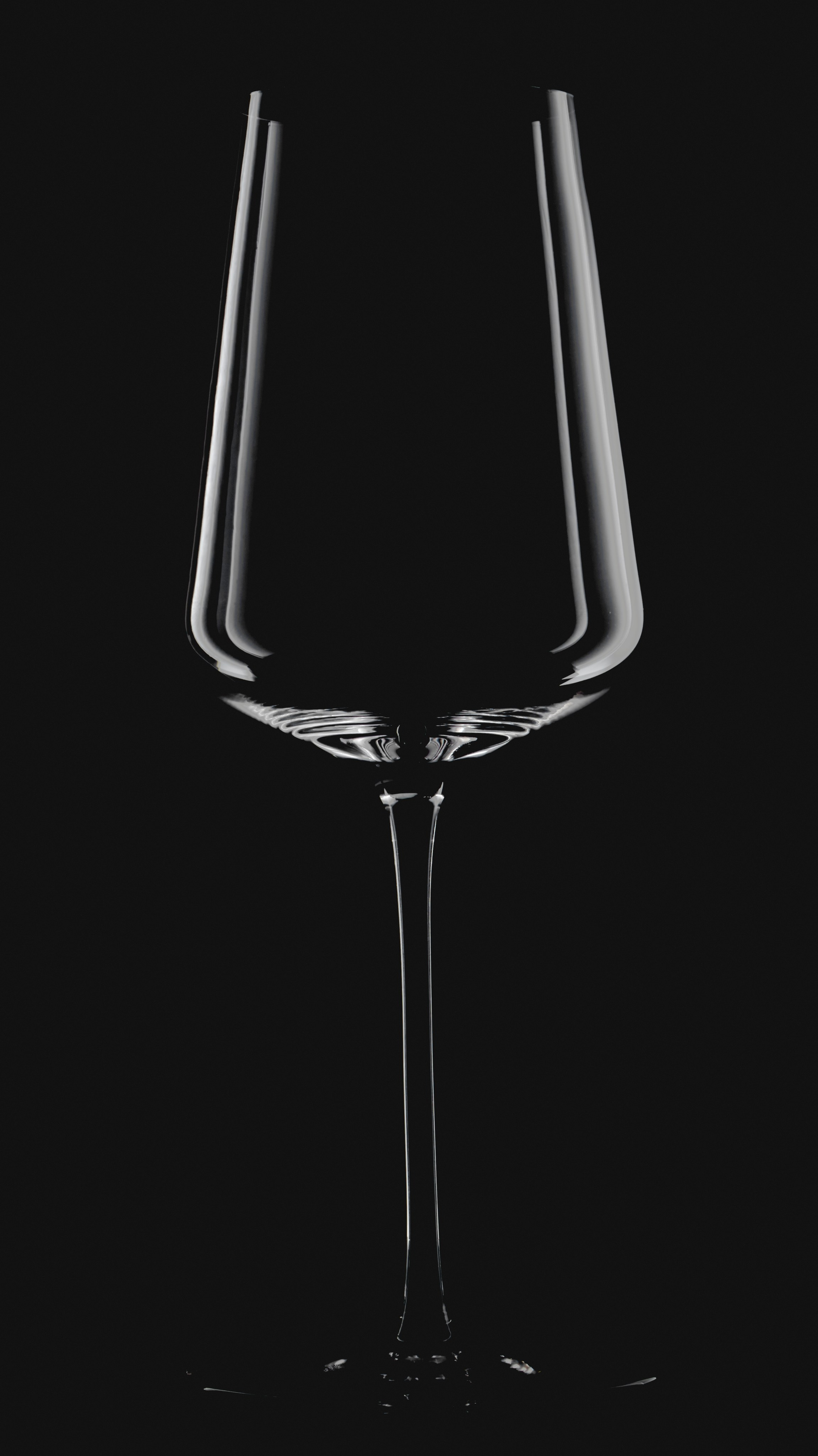 Игра света в бокале. Я  фотограф. Работаю в городе Москва,