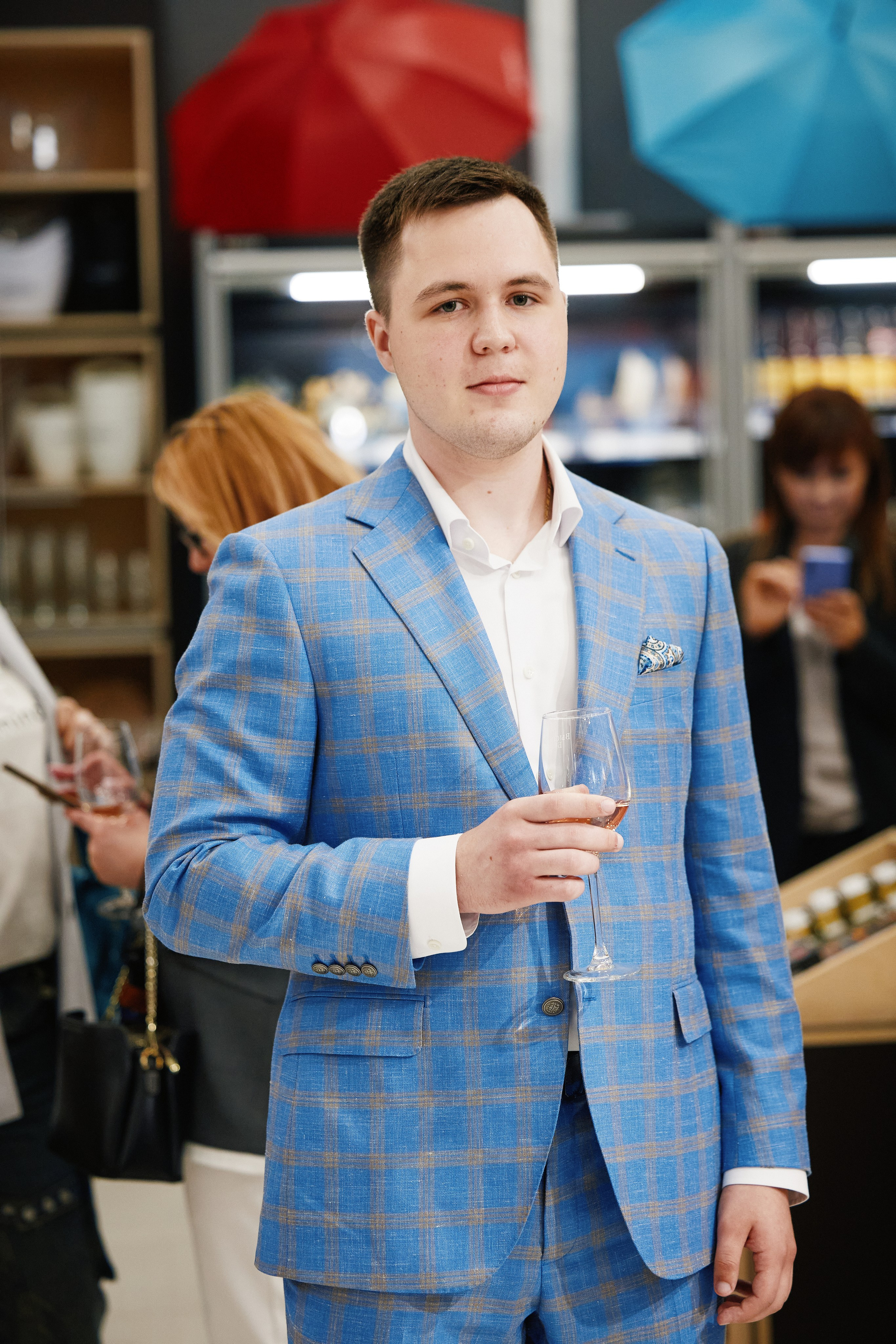 Иммерсивный спектакль в Винном клубе CHATEAU TAMAGNE 21.05. Свадебный репортажный фотограф краснодар максим дремов дрёмов фотосессия студия цена