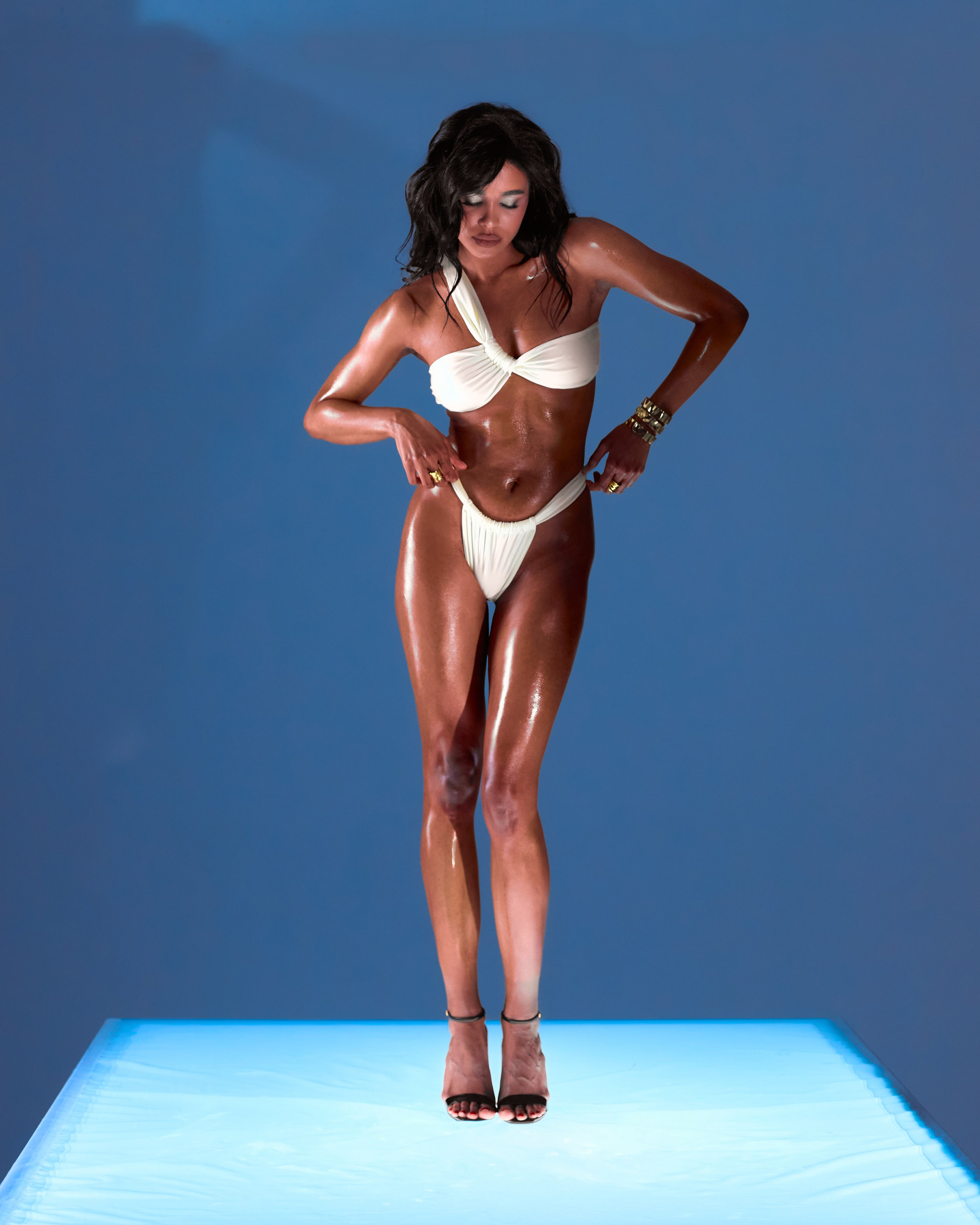 Swimsuit. Святослав Лебедев | Рекламный фотограф — Коммерческая съемка, Арт-дирекшн, AI-интеграция