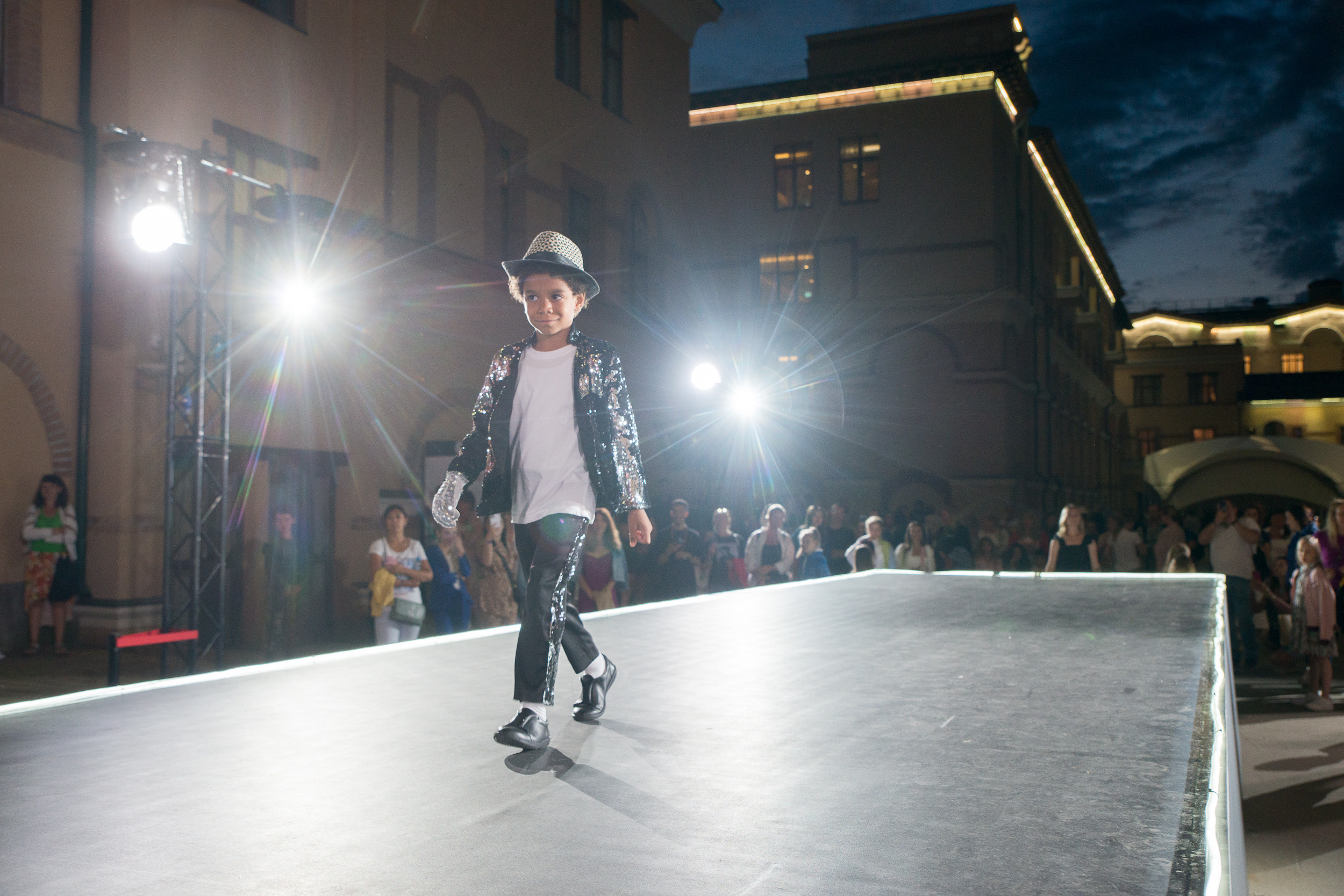 Вечерний фэшн-показ на Aguteens Music Forum. Портретный фотограф в Москве Алексей Михайлов