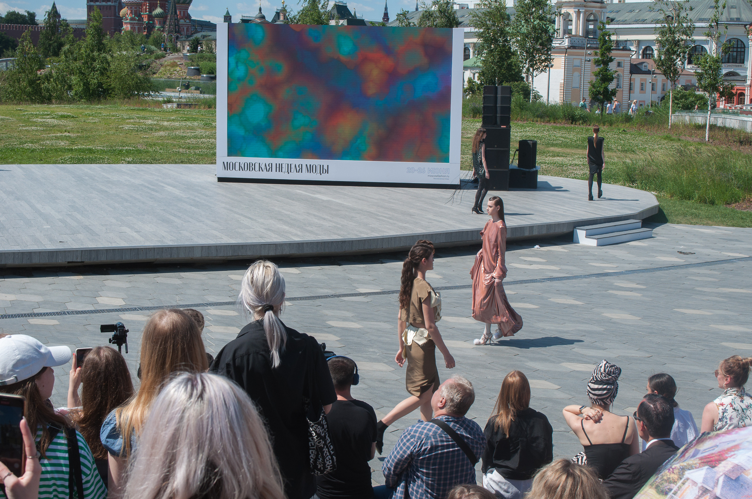 Показ выпускников Британской высшей школа дизайна в Зарядье. Портретный фотограф в Москве Алексей Михайлов