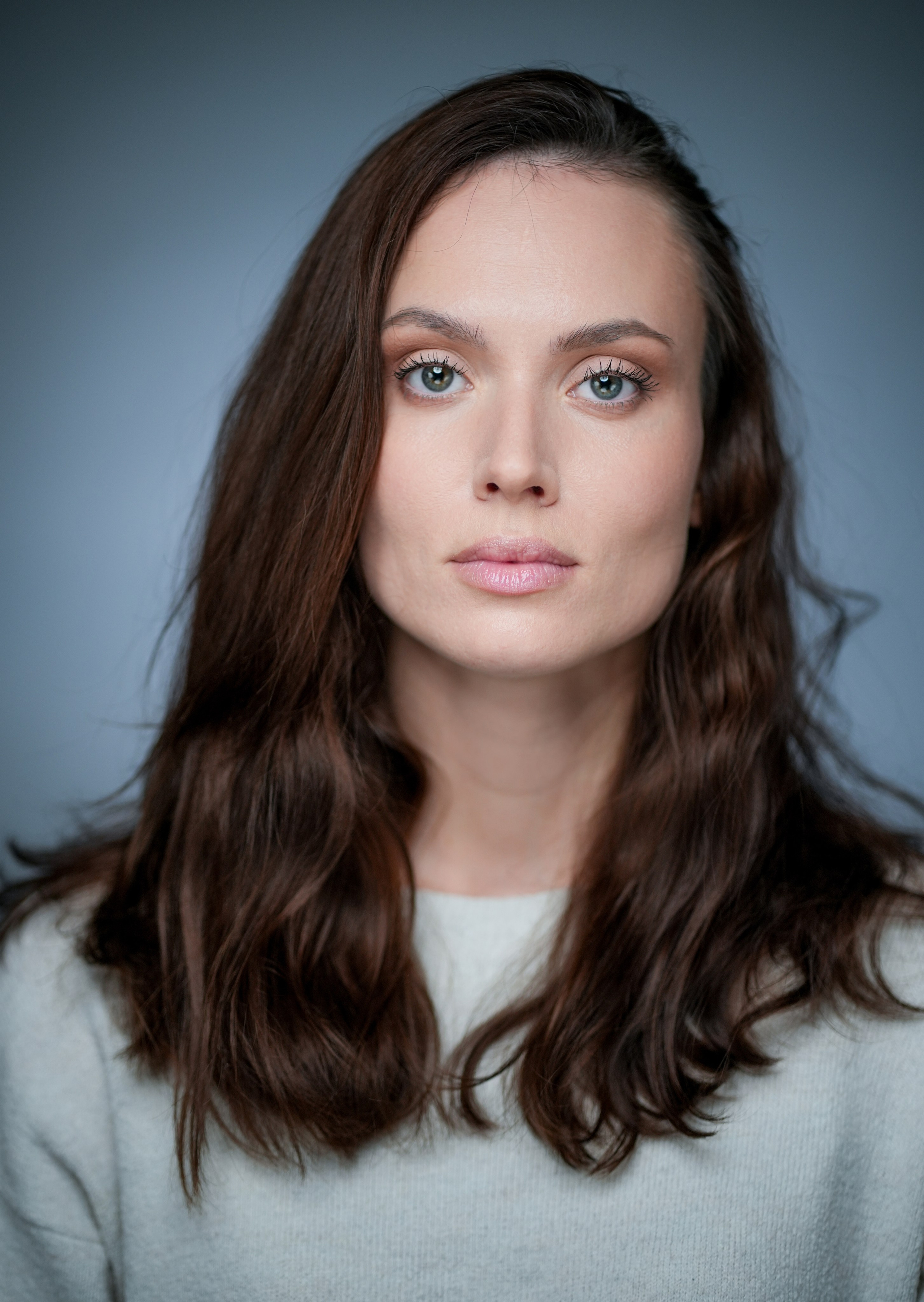 Актриса Саша Сапегина. Портретная съемка в Москве, студийный фотограф Игорь Фомин
